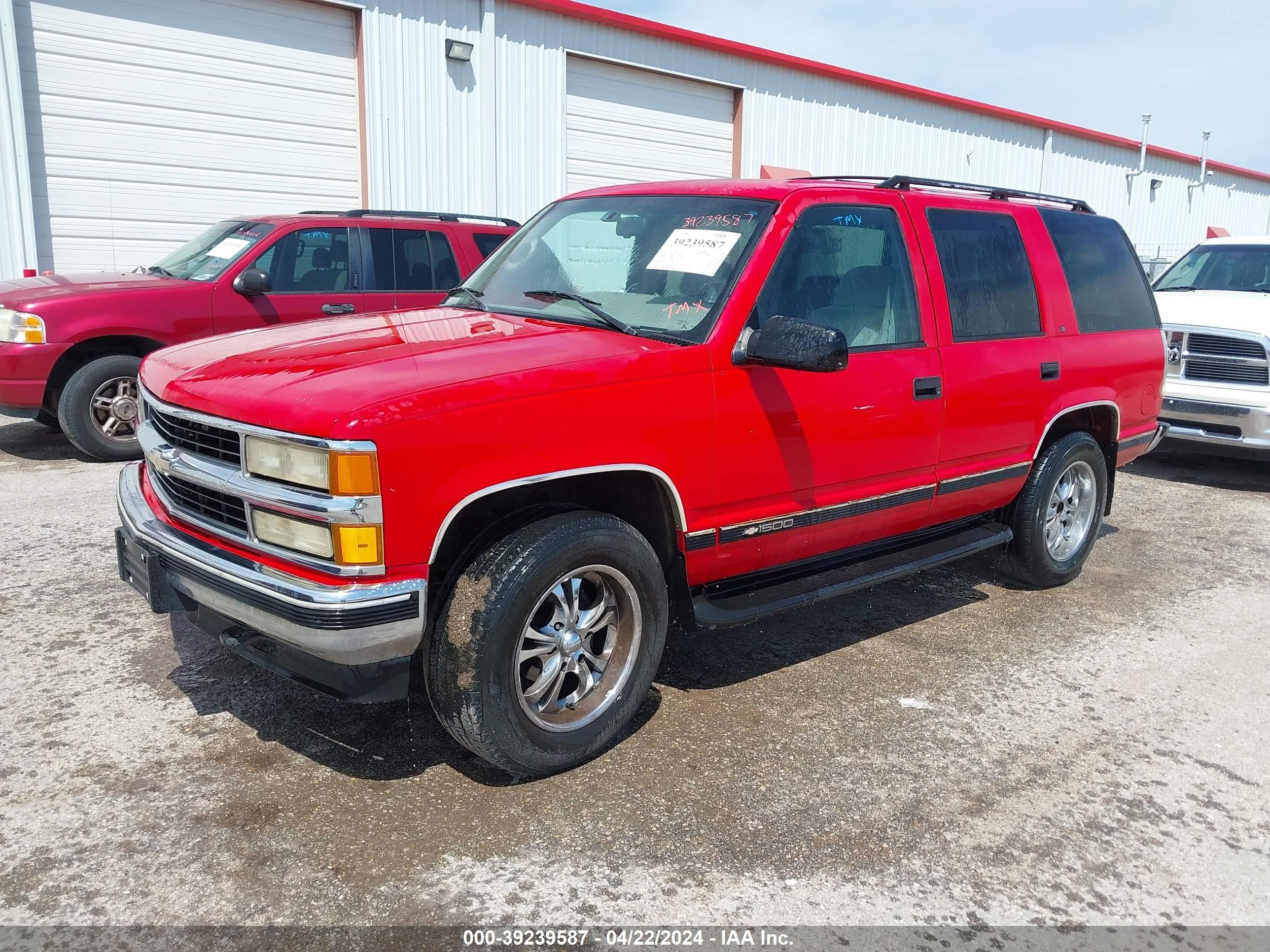 Photo 1 VIN: 1GNEK13K9SJ407905 - CHEVROLET TAHOE 