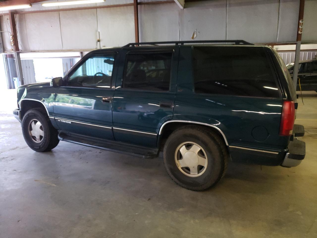 Photo 1 VIN: 1GNEK13R1XJ340883 - CHEVROLET TAHOE 