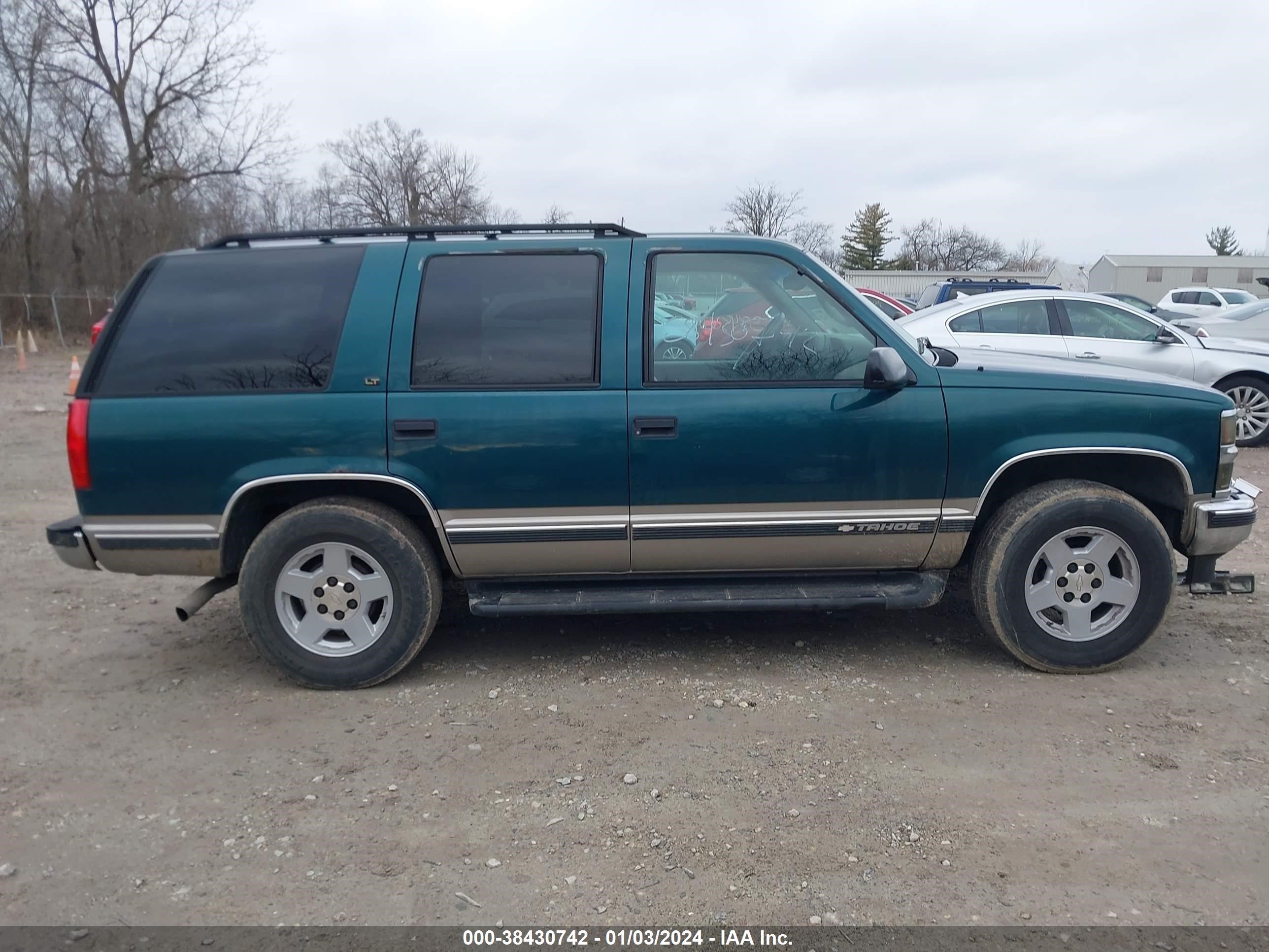 Photo 13 VIN: 1GNEK13R3XJ309649 - CHEVROLET TAHOE 