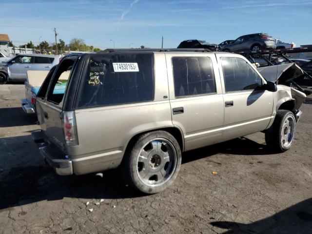 Photo 2 VIN: 1GNEK13R4XJ300507 - CHEVROLET TAHOE 