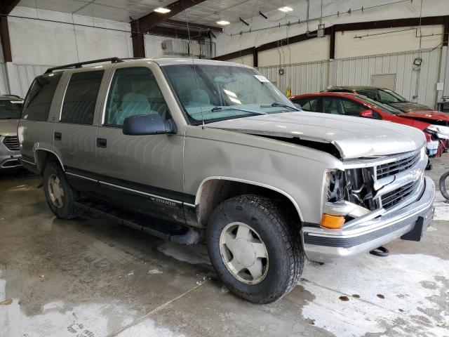 Photo 3 VIN: 1GNEK13R4XJ401093 - CHEVROLET TAHOE 