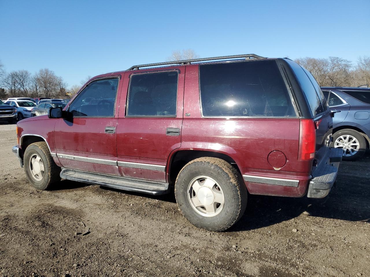 Photo 1 VIN: 1GNEK13R5WJ333868 - CHEVROLET TAHOE 