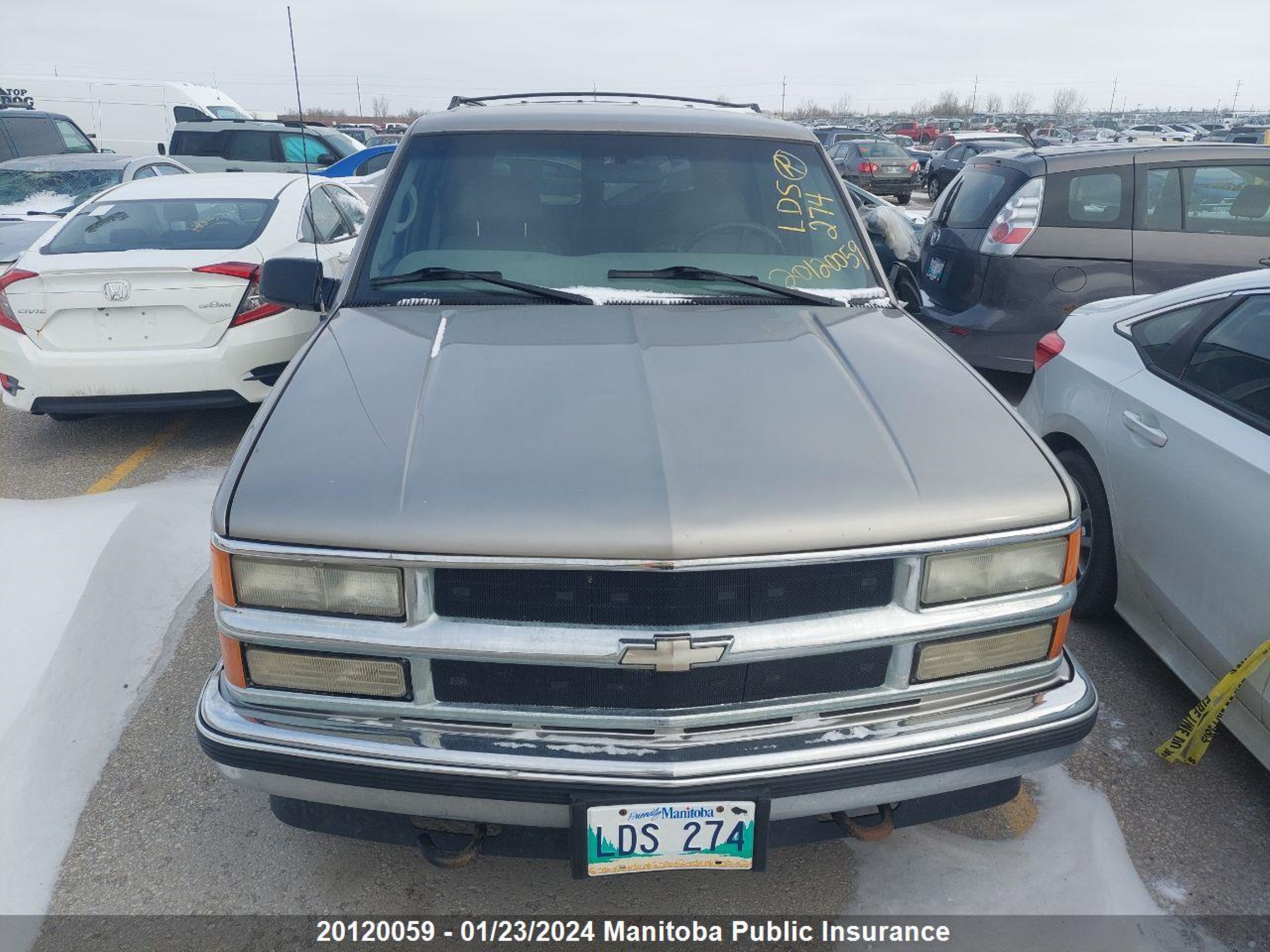 Photo 4 VIN: 1GNEK13R5XJ321785 - CHEVROLET TAHOE 