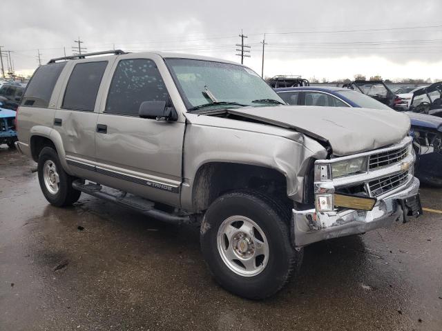 Photo 3 VIN: 1GNEK13R5YR165282 - CHEVROLET TAHOE 