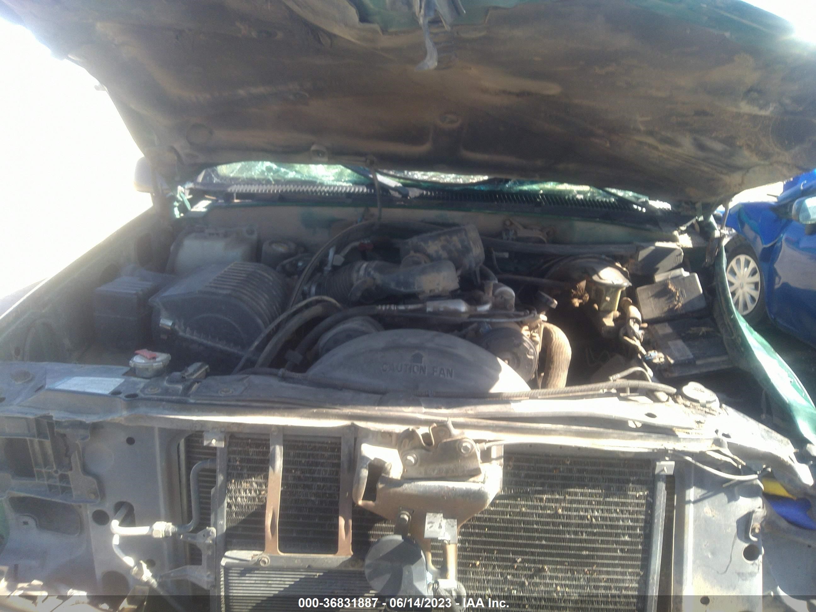 Photo 9 VIN: 1GNEK13R6XJ396317 - CHEVROLET TAHOE 