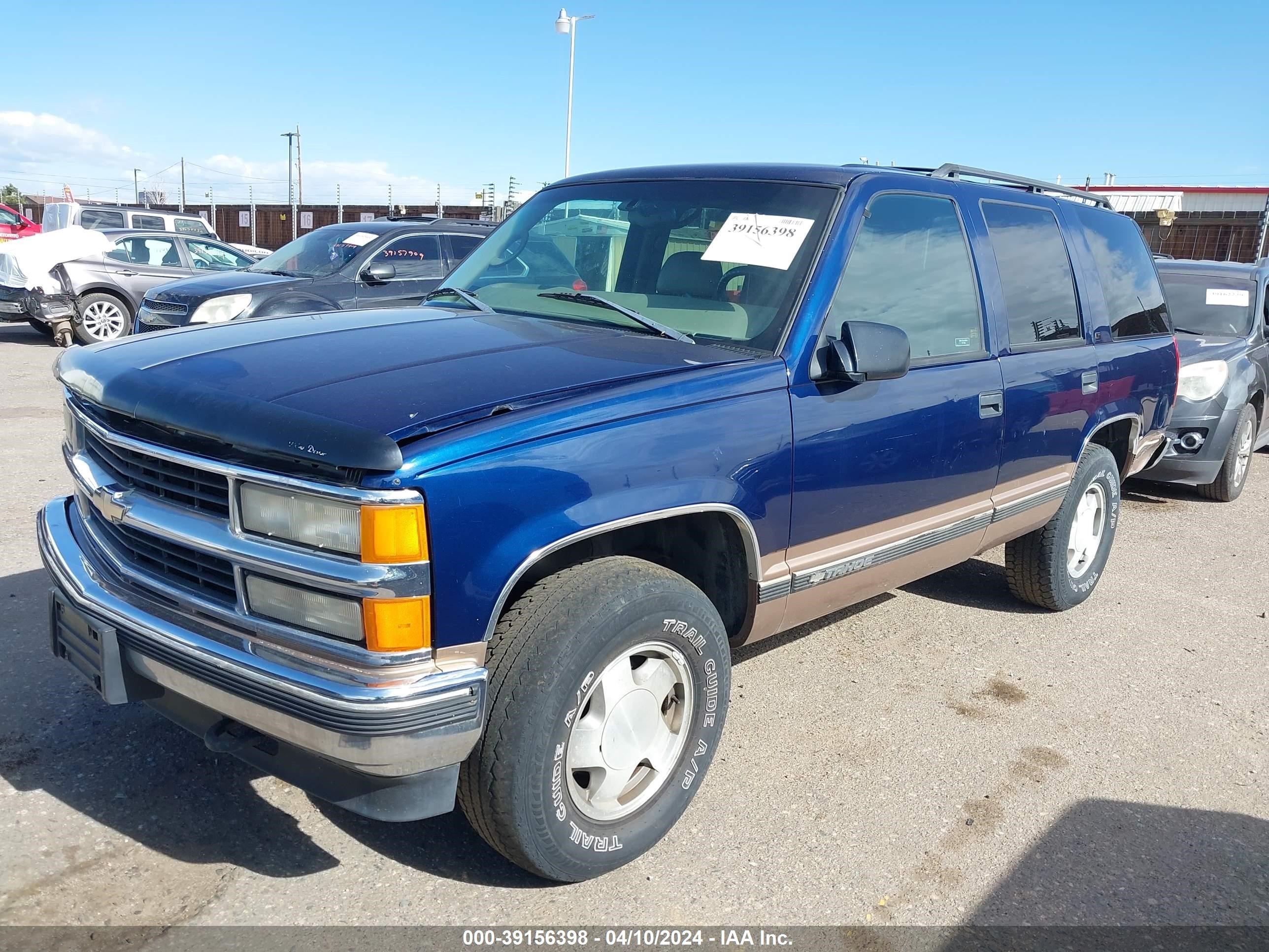 Photo 1 VIN: 1GNEK13R7WR137979 - CHEVROLET TAHOE 