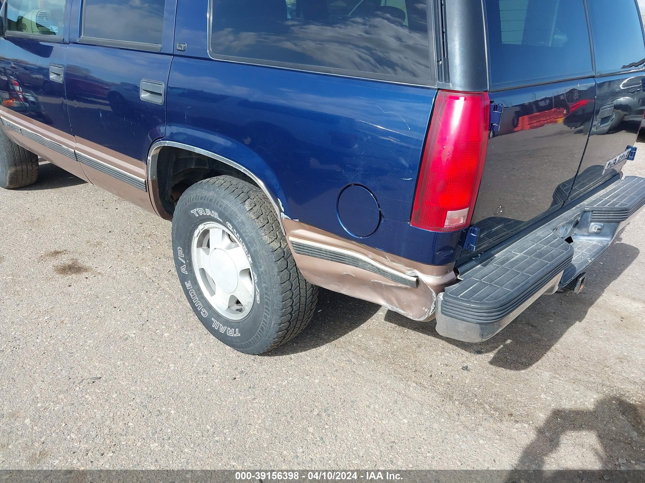 Photo 5 VIN: 1GNEK13R7WR137979 - CHEVROLET TAHOE 