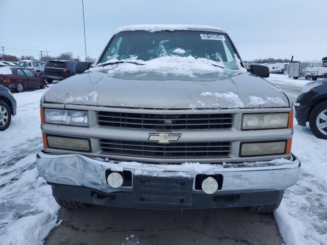 Photo 4 VIN: 1GNEK13R8YR165213 - CHEVROLET TAHOE 