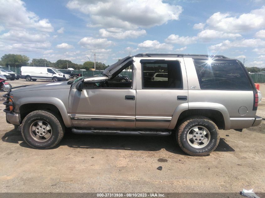 Photo 13 VIN: 1GNEK13R9YR211258 - CHEVROLET TAHOE 