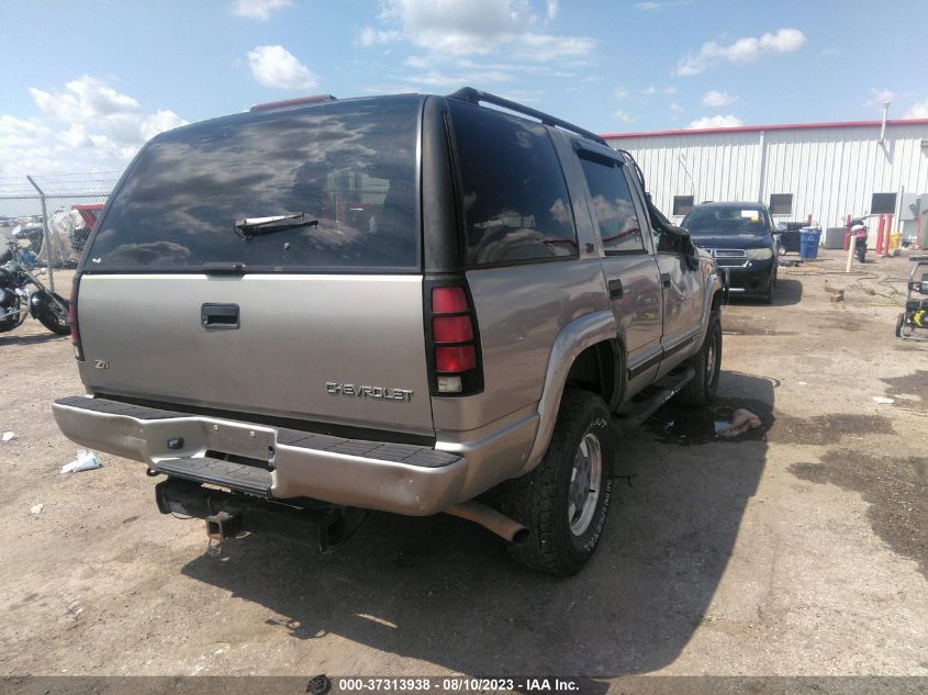 Photo 3 VIN: 1GNEK13R9YR211258 - CHEVROLET TAHOE 