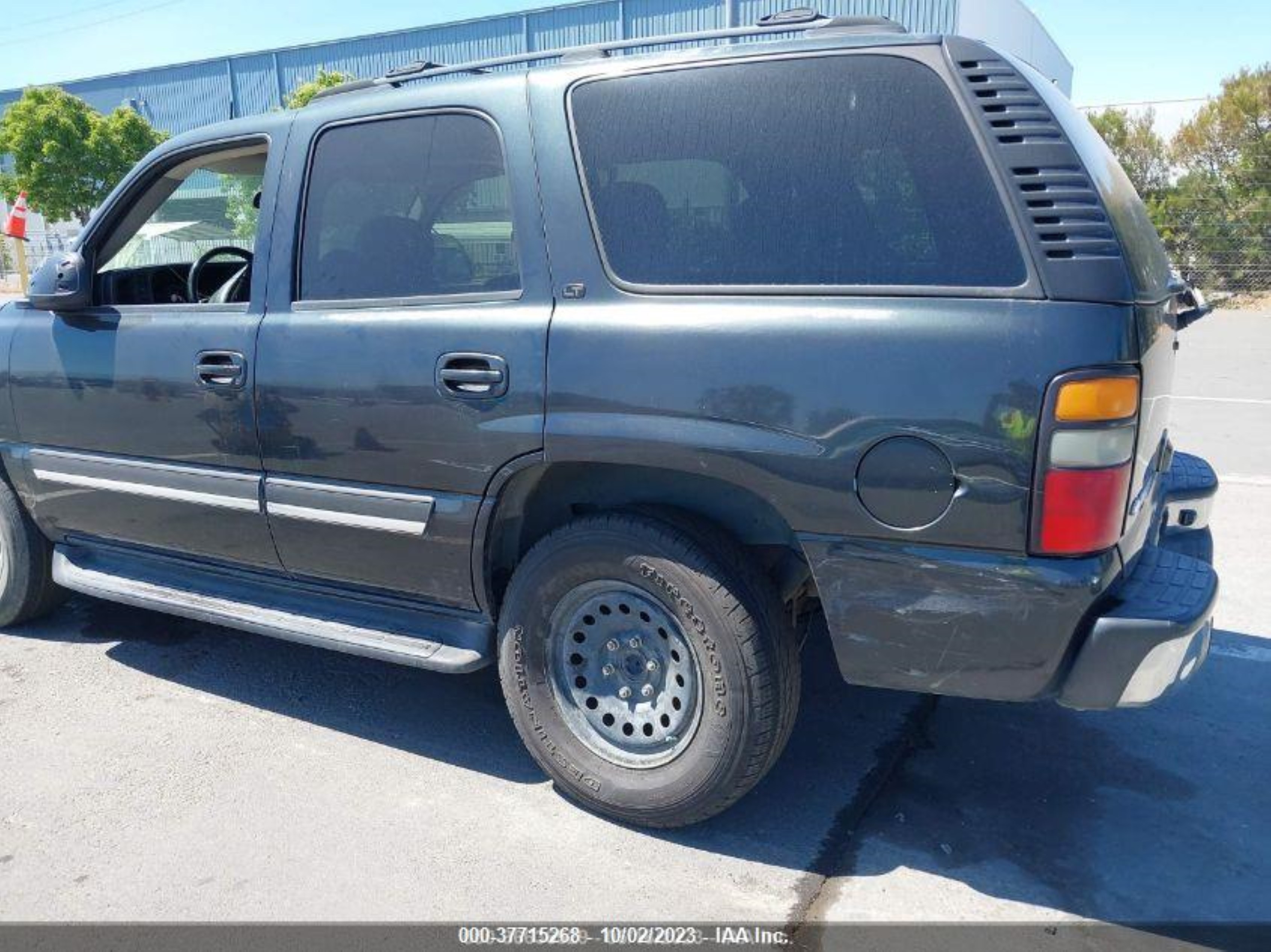 Photo 5 VIN: 1GNEK13T04J282093 - CHEVROLET TAHOE 