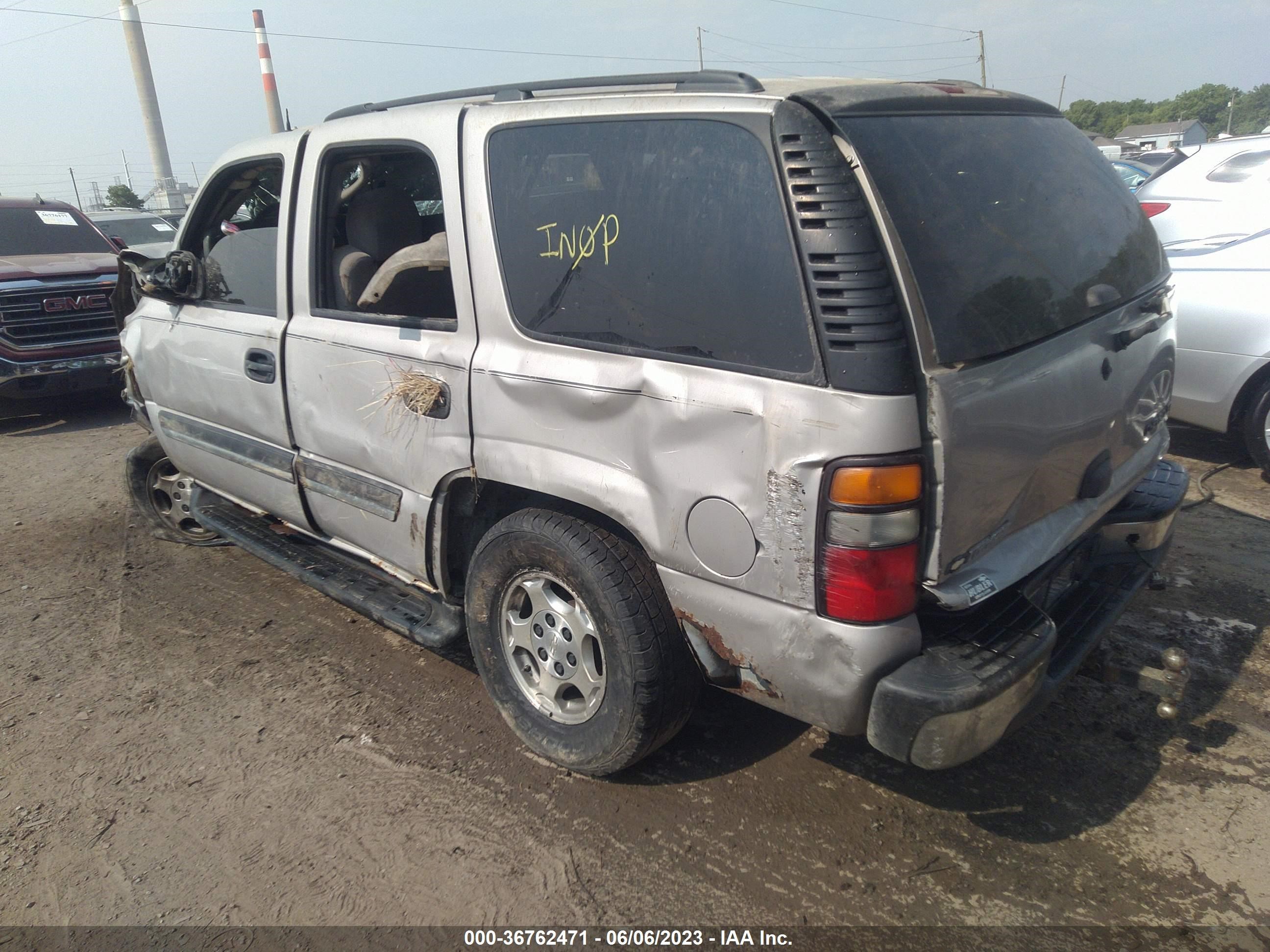 Photo 2 VIN: 1GNEK13T05J245191 - CHEVROLET TAHOE 