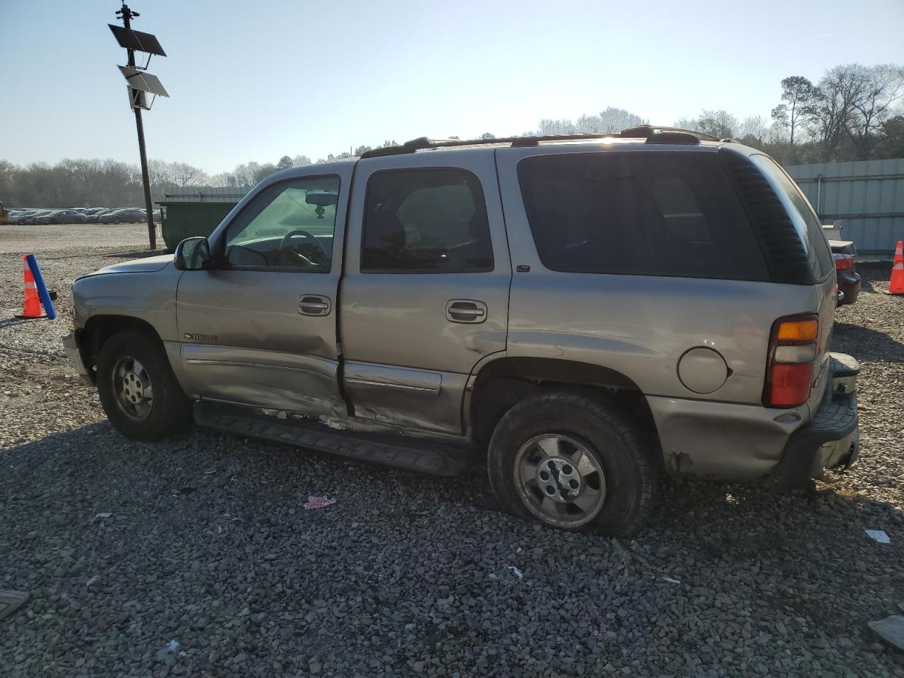 Photo 1 VIN: 1GNEK13T0YJ129543 - CHEVROLET TAHOE 