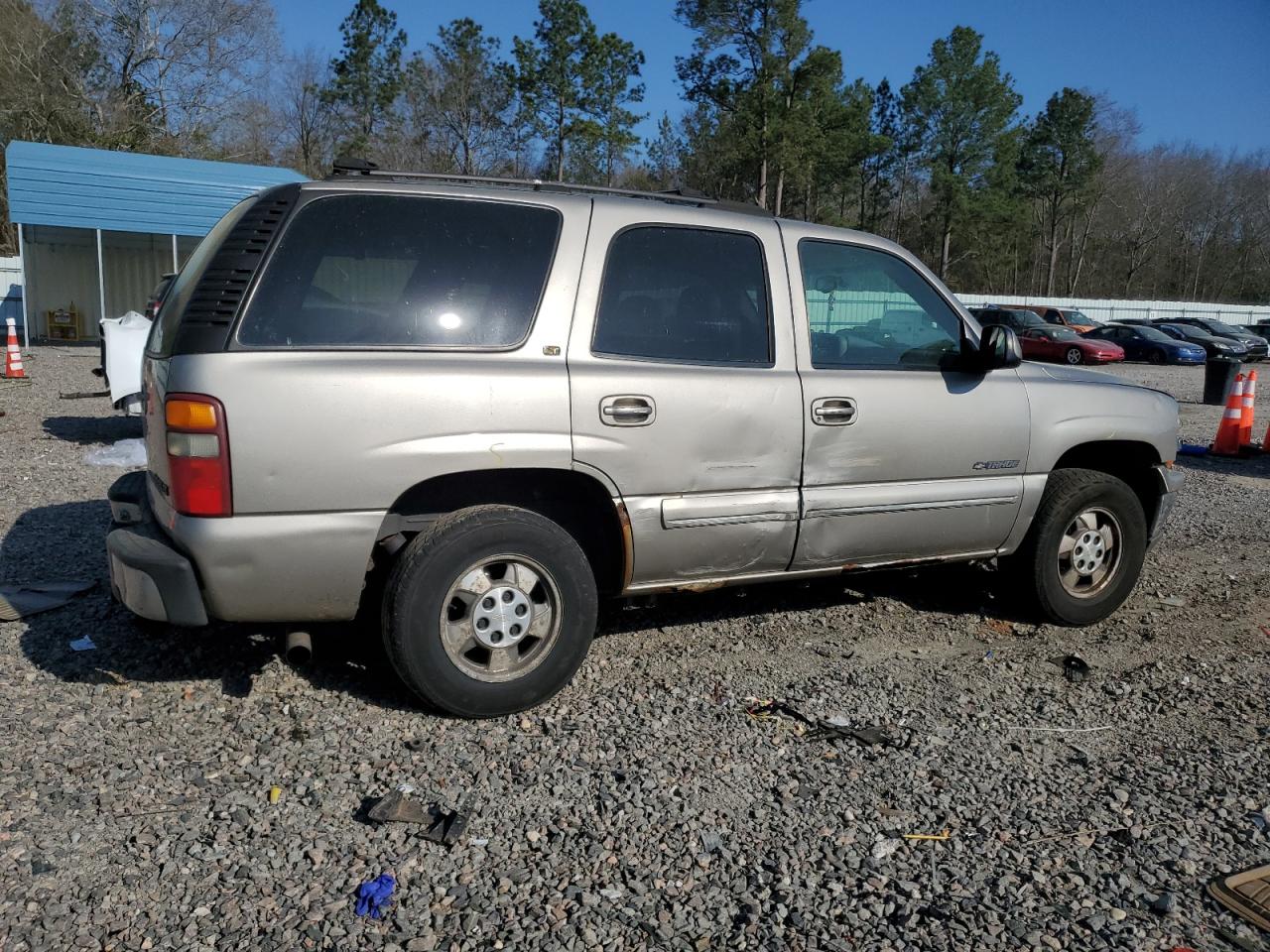 Photo 2 VIN: 1GNEK13T0YJ129543 - CHEVROLET TAHOE 