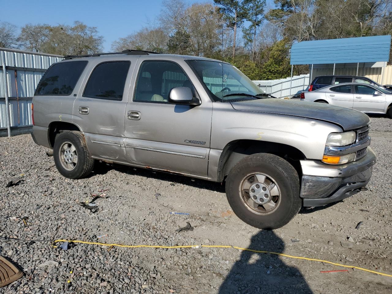 Photo 3 VIN: 1GNEK13T0YJ129543 - CHEVROLET TAHOE 