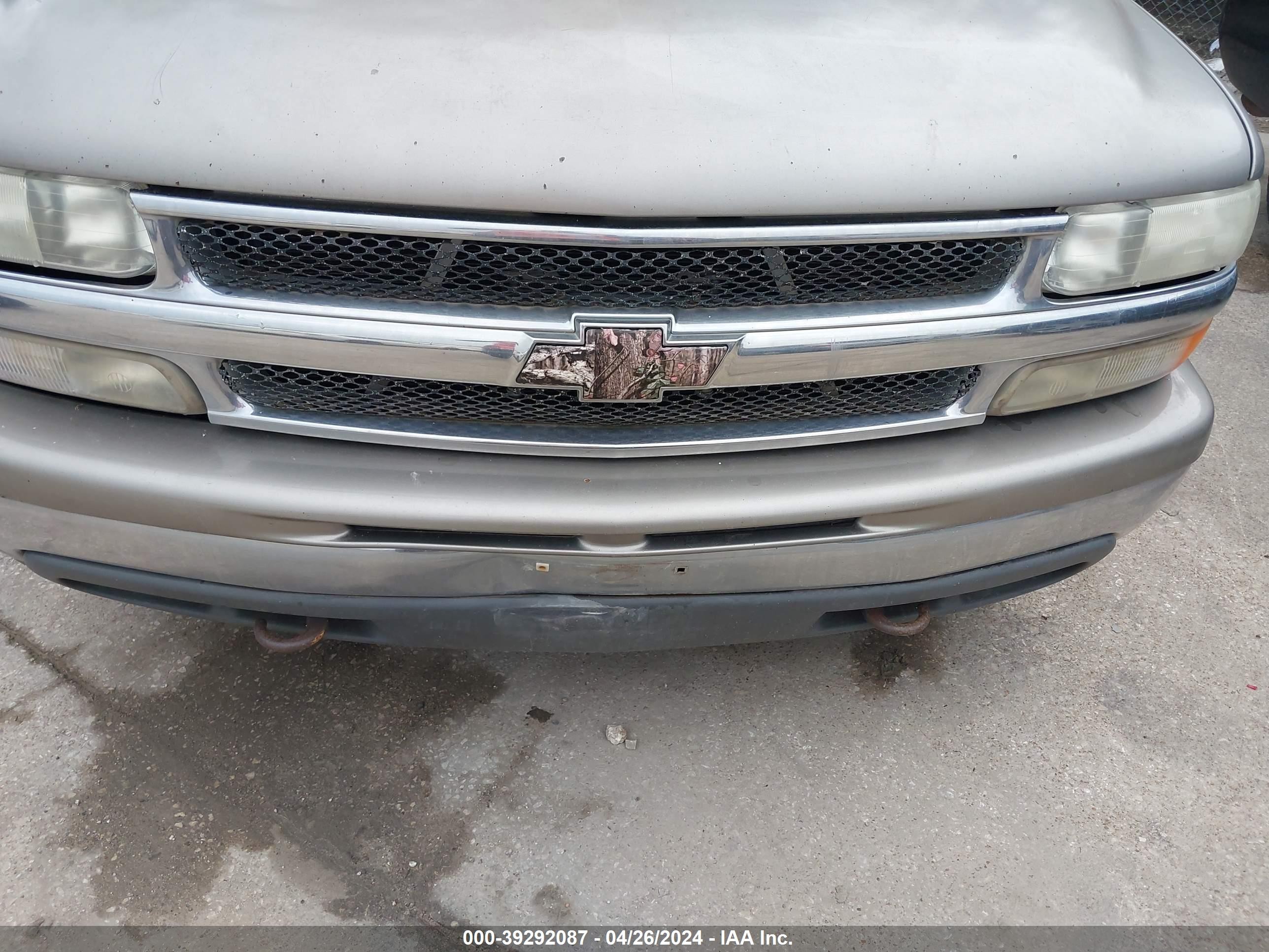 Photo 5 VIN: 1GNEK13T11J124065 - CHEVROLET TAHOE 