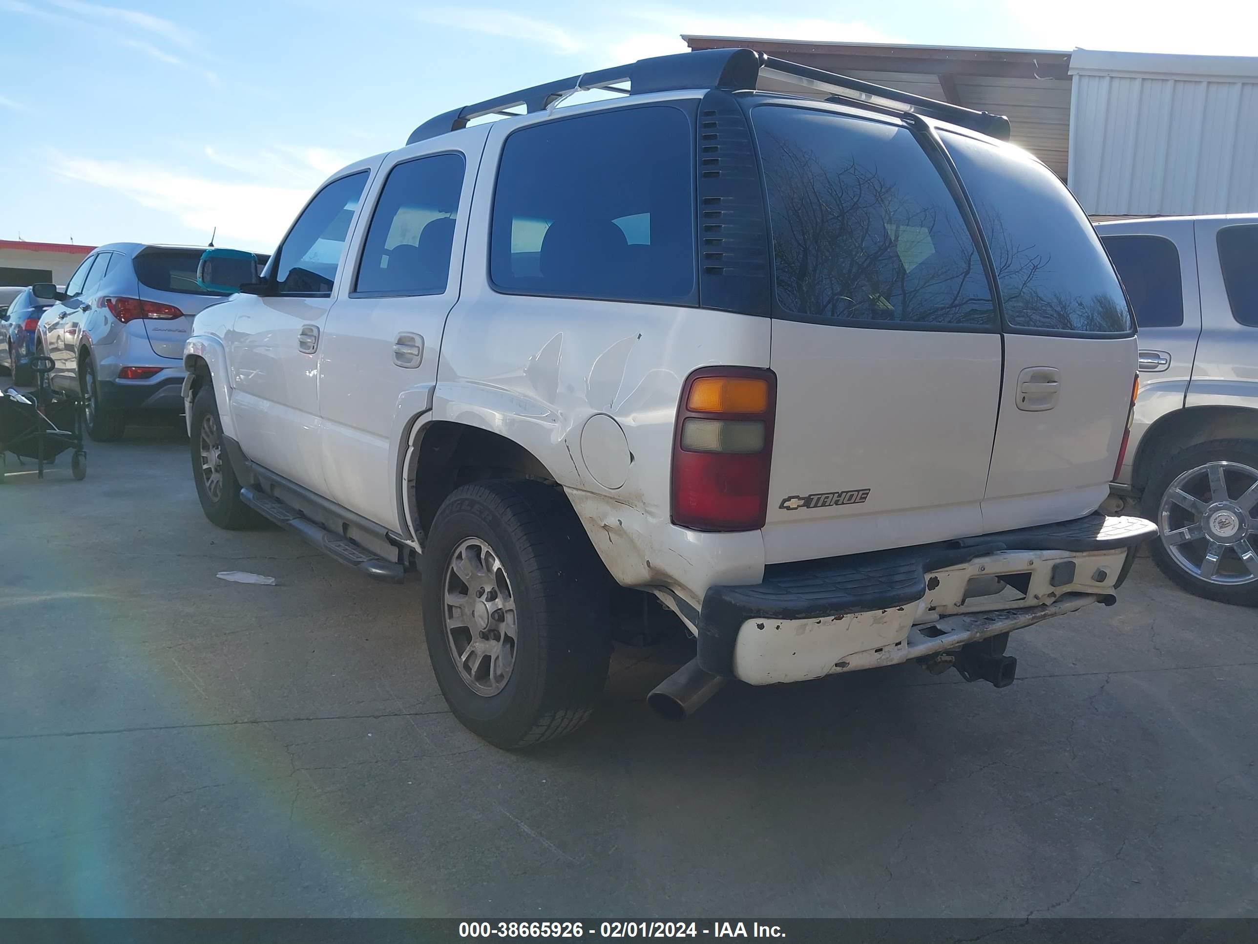 Photo 2 VIN: 1GNEK13T12R246217 - CHEVROLET TAHOE 