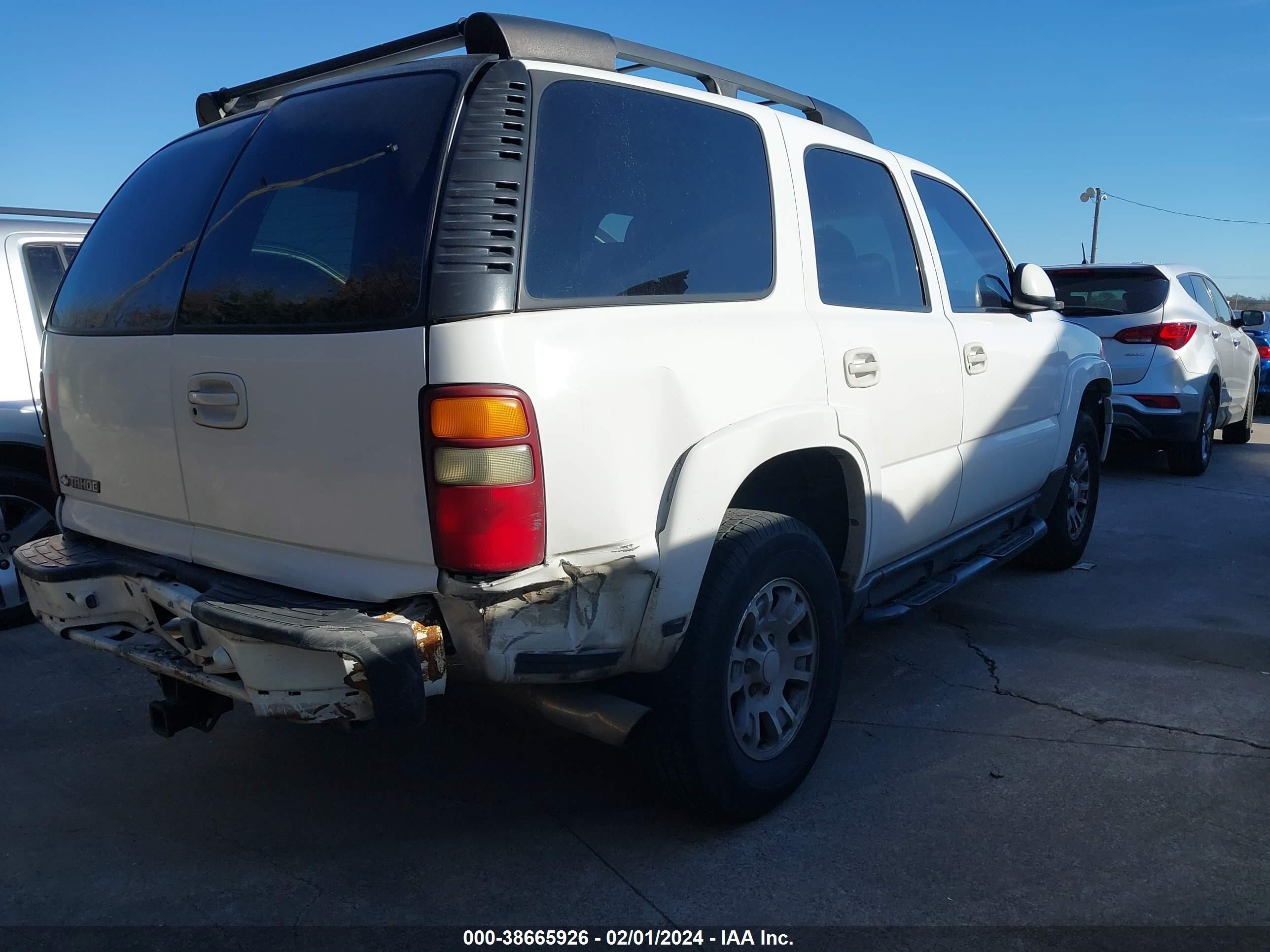 Photo 3 VIN: 1GNEK13T12R246217 - CHEVROLET TAHOE 