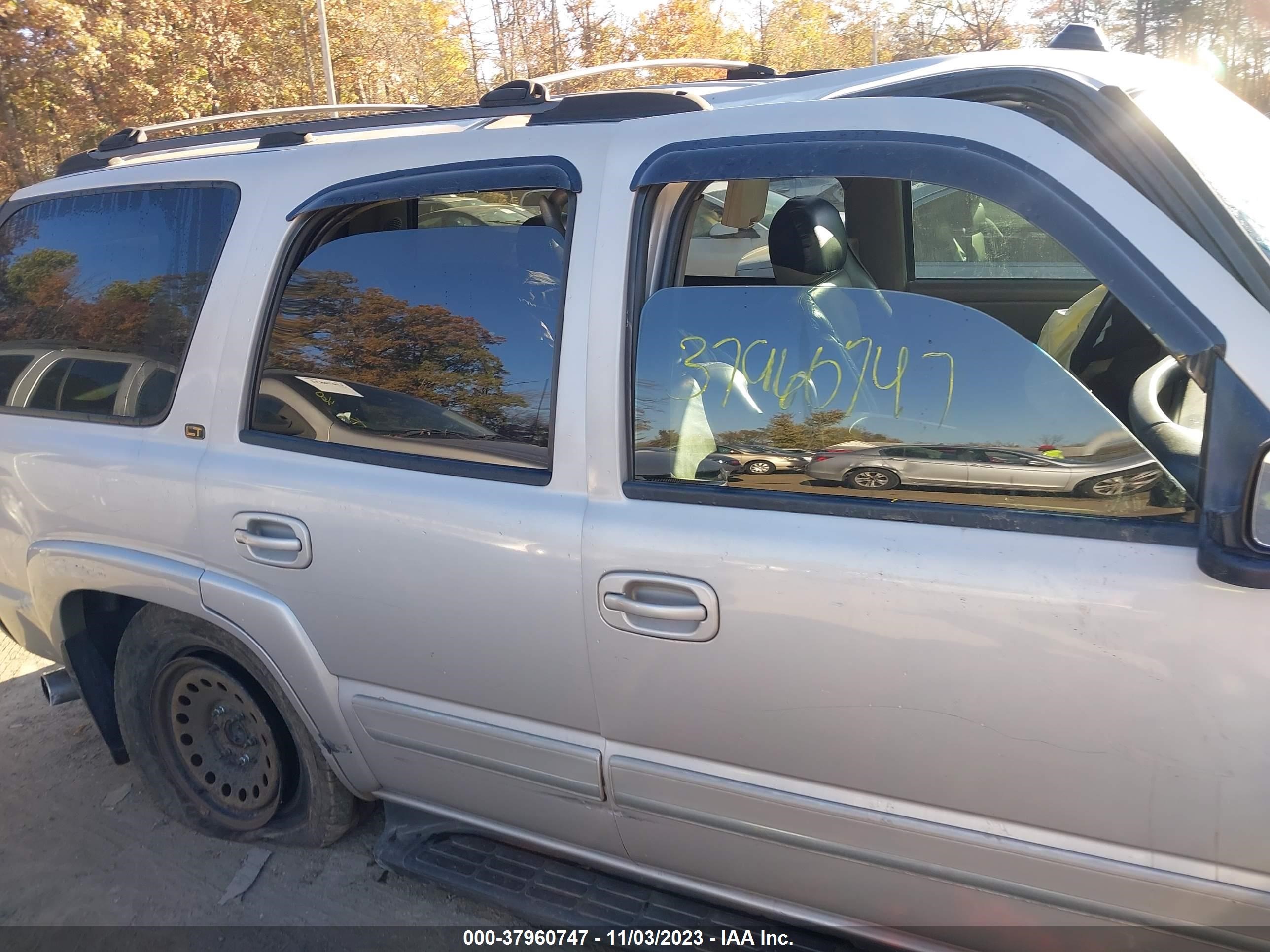 Photo 12 VIN: 1GNEK13T24J237575 - CHEVROLET TAHOE 