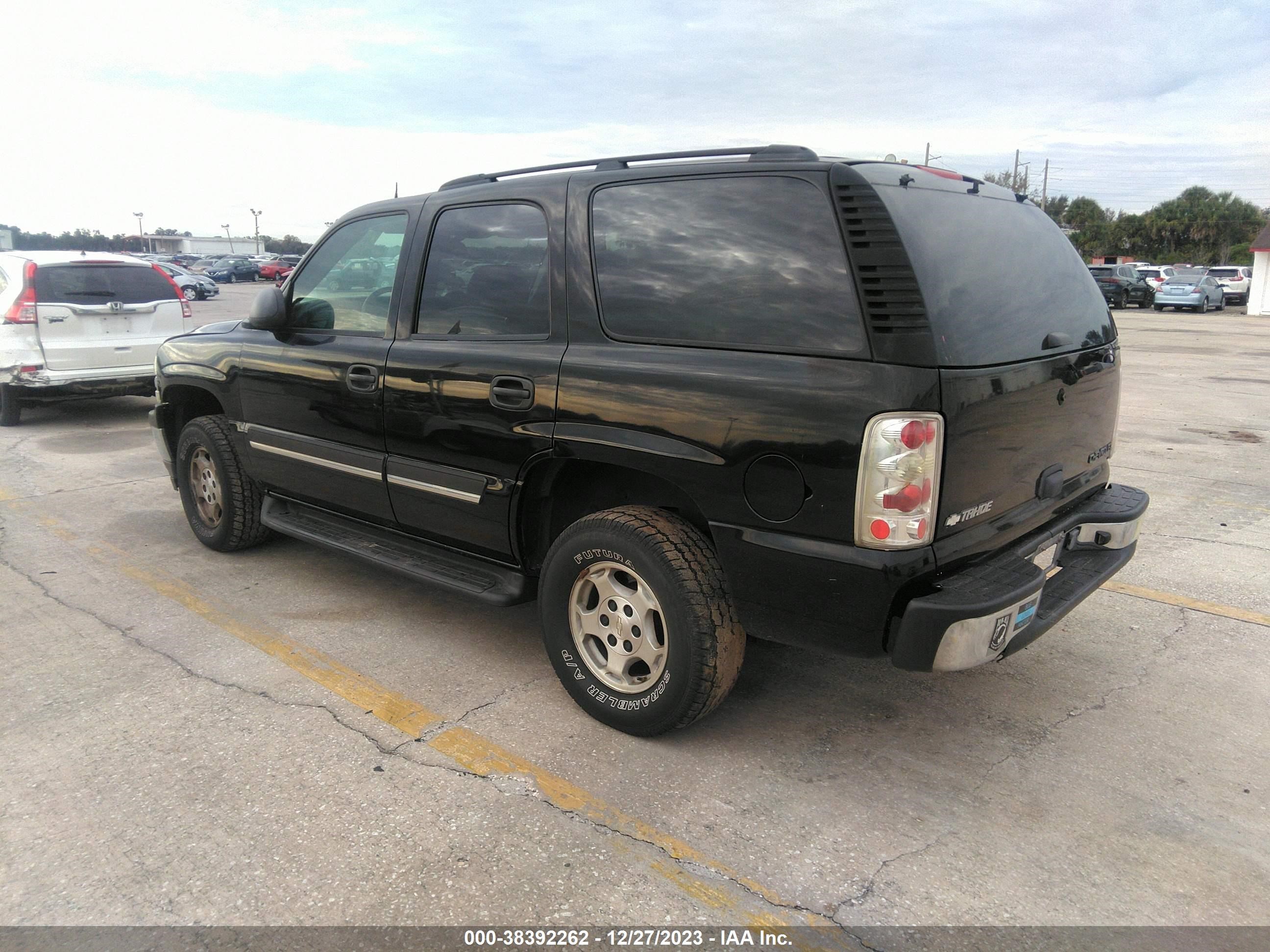 Photo 2 VIN: 1GNEK13T25R265329 - CHEVROLET TAHOE 