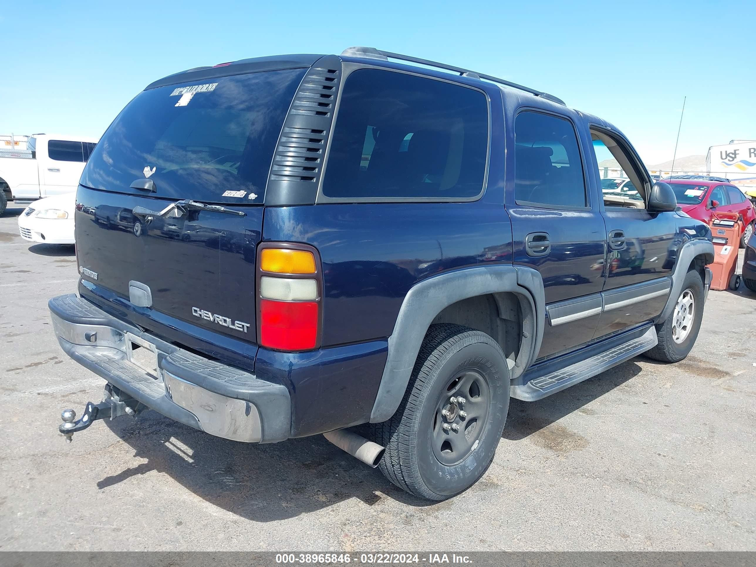 Photo 3 VIN: 1GNEK13T25R275228 - CHEVROLET TAHOE 