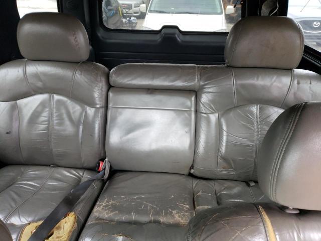 Photo 9 VIN: 1GNEK13T2YJ169400 - CHEVROLET TAHOE 