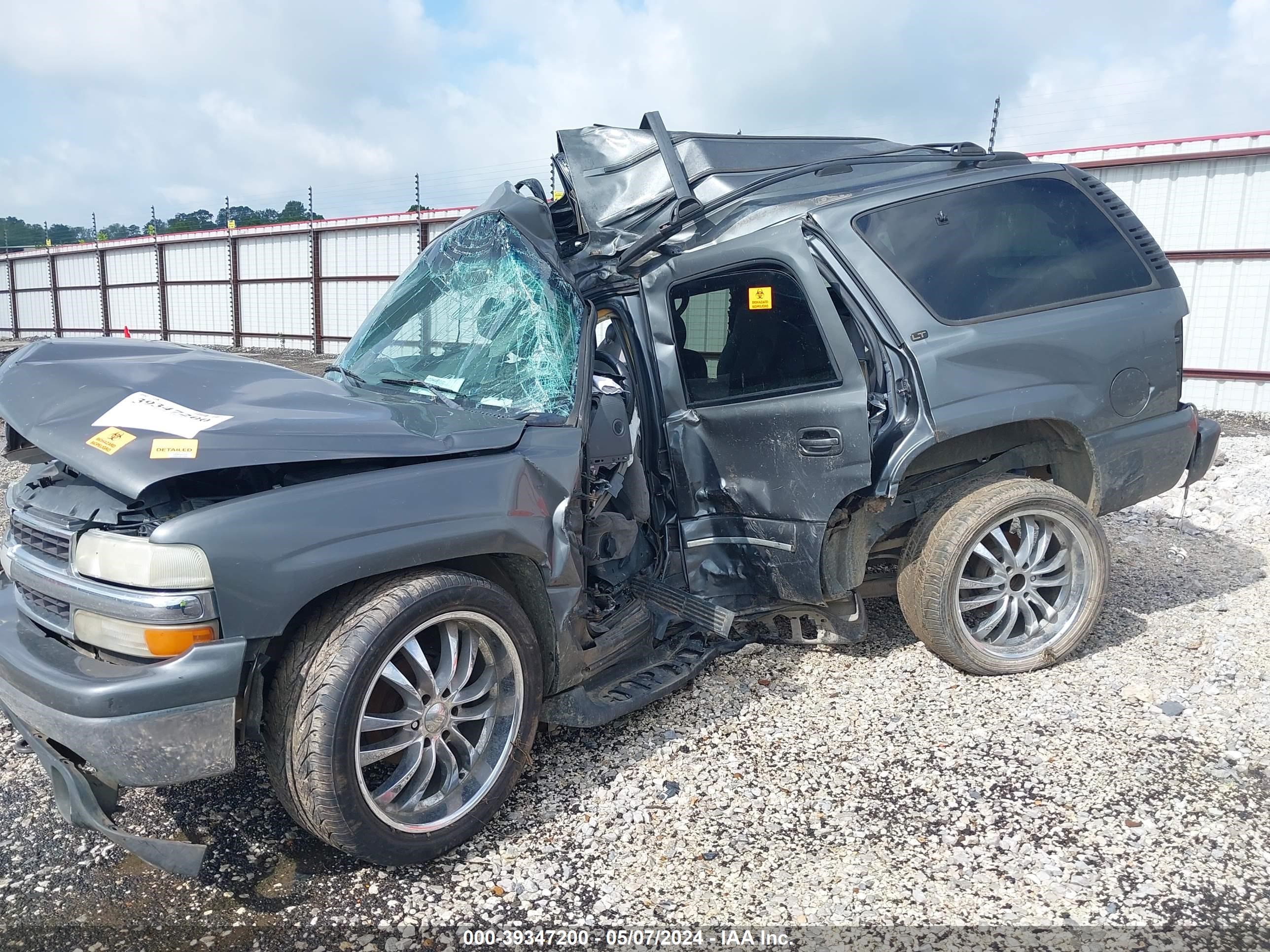 Photo 5 VIN: 1GNEK13T31R133979 - CHEVROLET TAHOE 