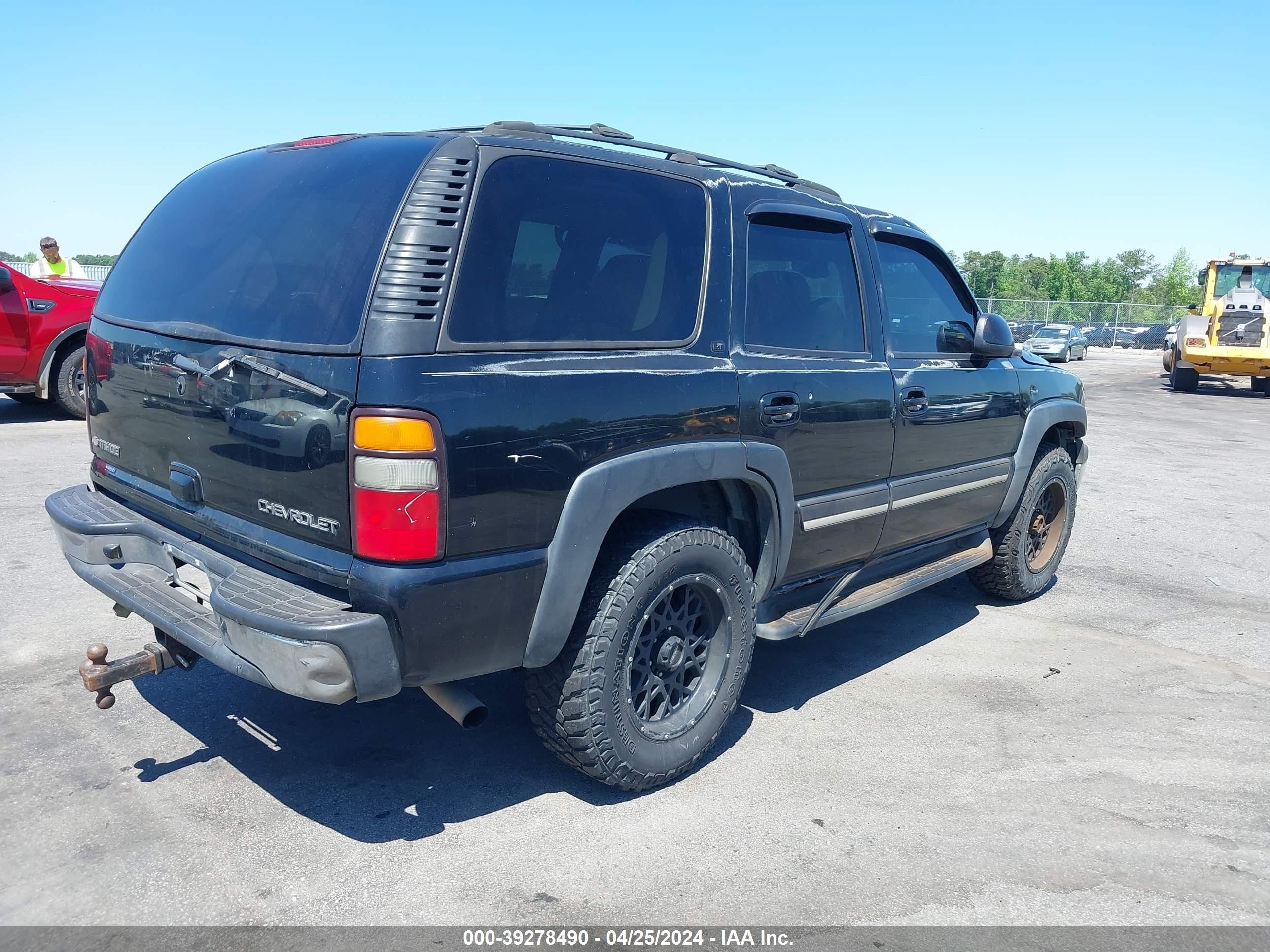 Photo 3 VIN: 1GNEK13T35J178697 - CHEVROLET TAHOE 