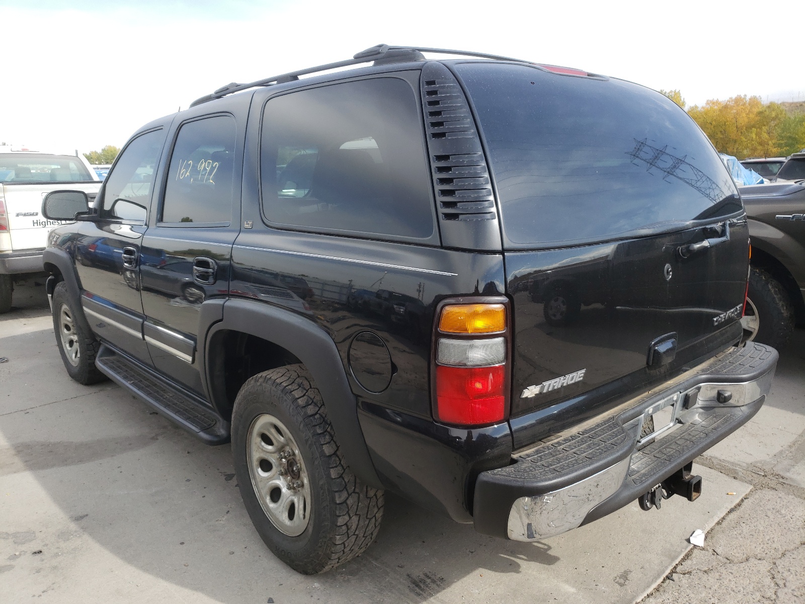 Photo 2 VIN: 1GNEK13T35J208961 - CHEVROLET TAHOE 