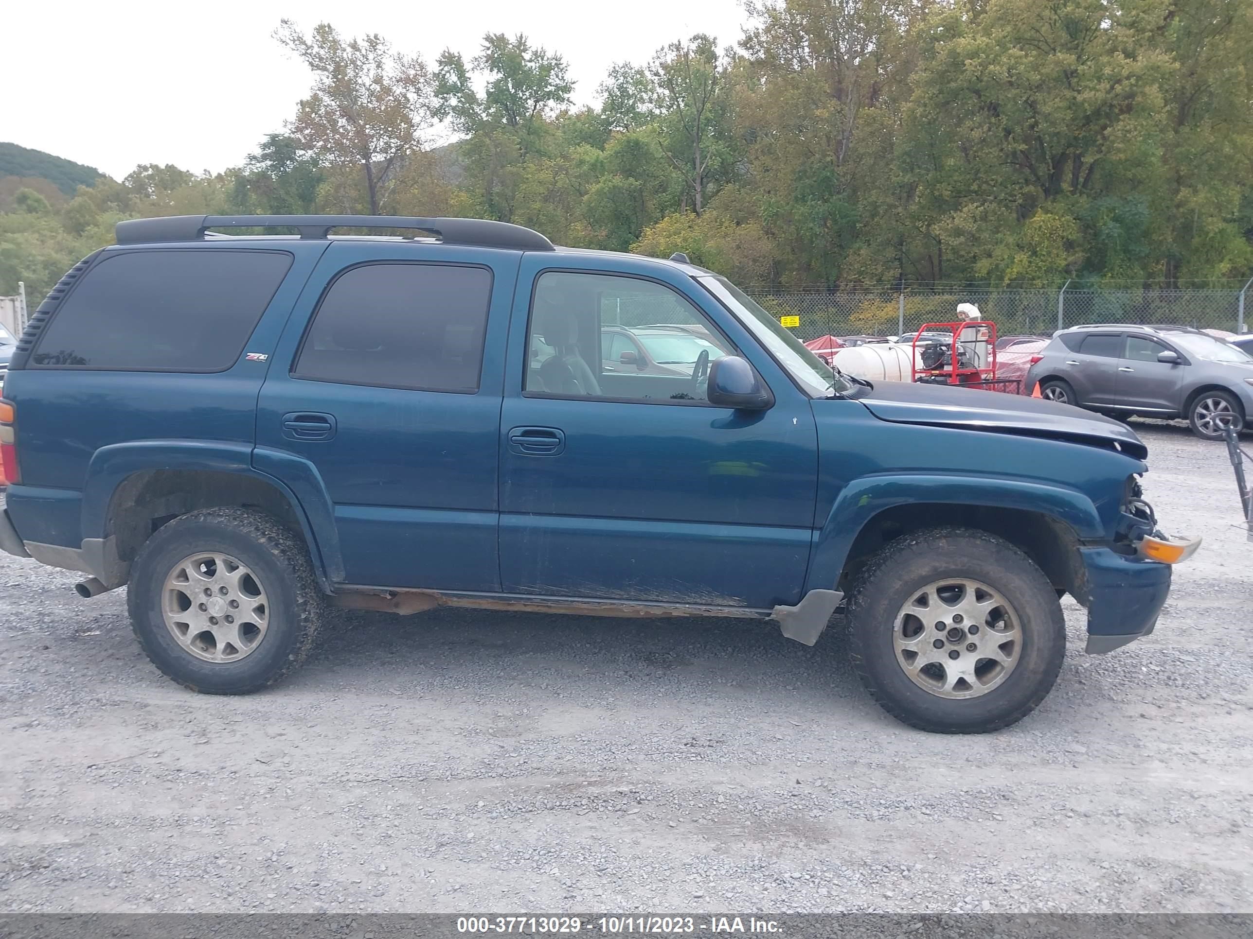 Photo 13 VIN: 1GNEK13T35R271818 - CHEVROLET TAHOE 