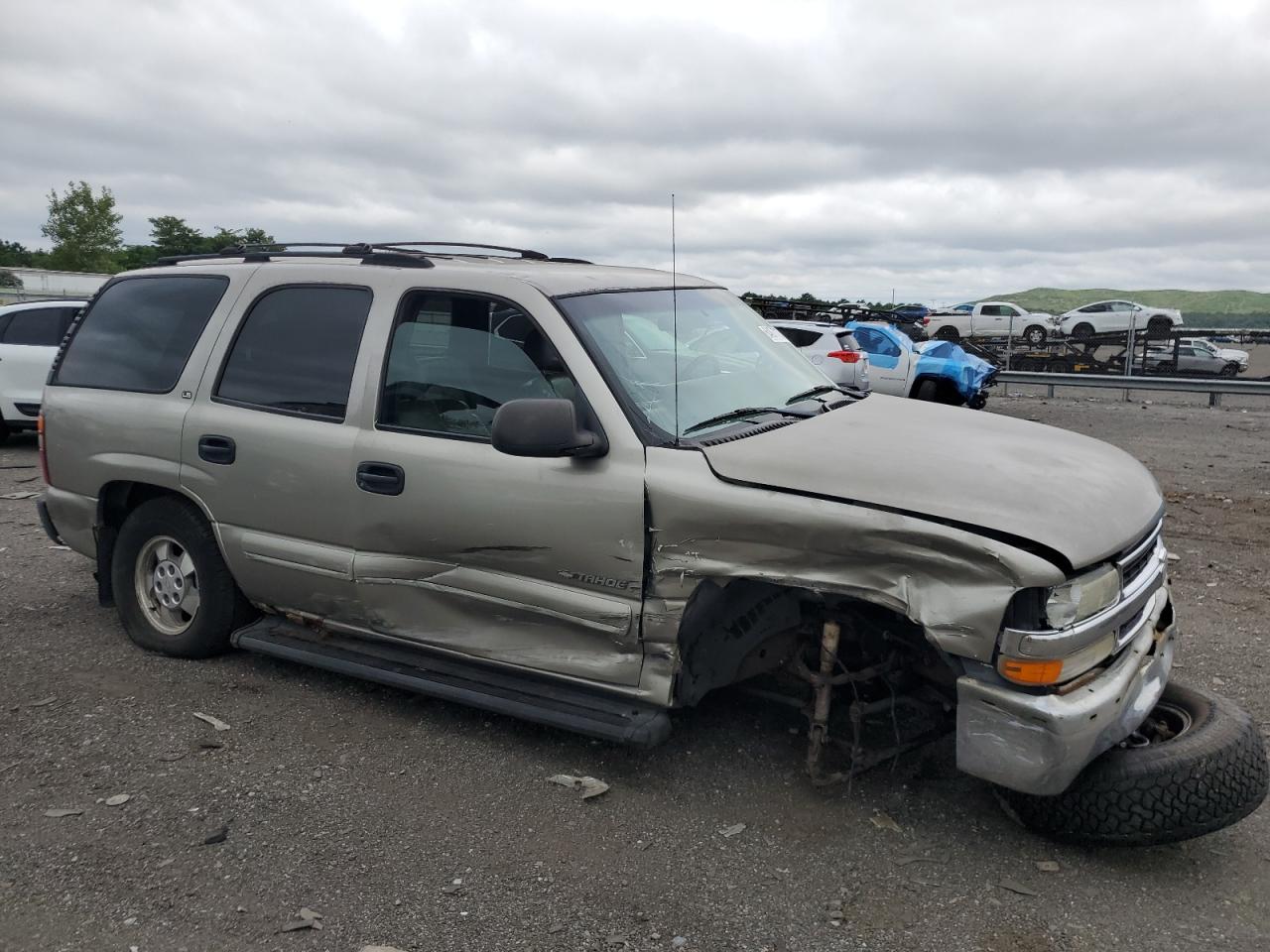 Photo 3 VIN: 1GNEK13T3YJ210620 - CHEVROLET TAHOE 