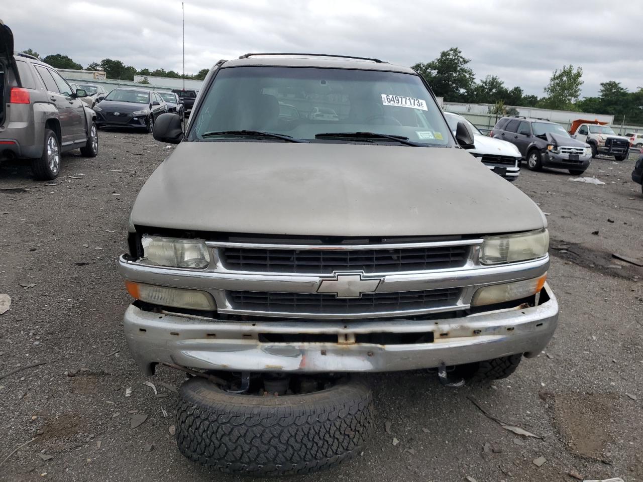 Photo 4 VIN: 1GNEK13T3YJ210620 - CHEVROLET TAHOE 