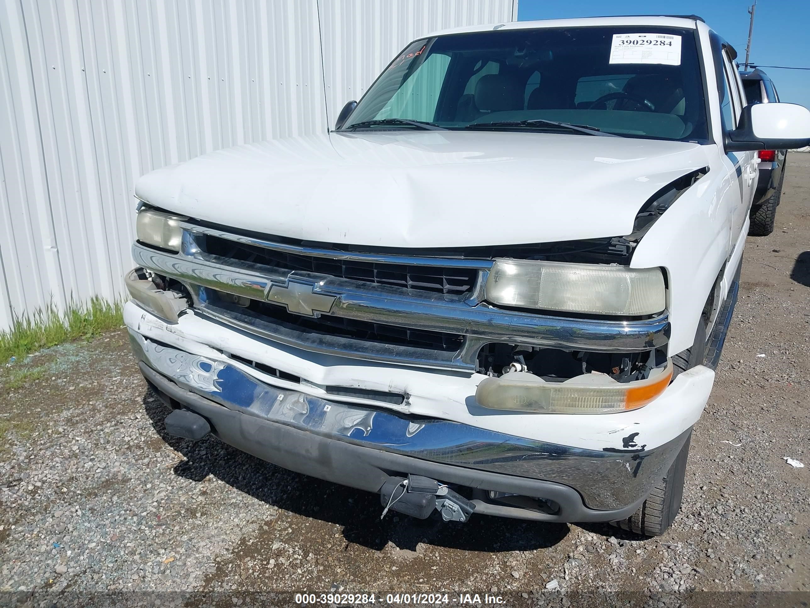 Photo 5 VIN: 1GNEK13T41J252512 - CHEVROLET TAHOE 