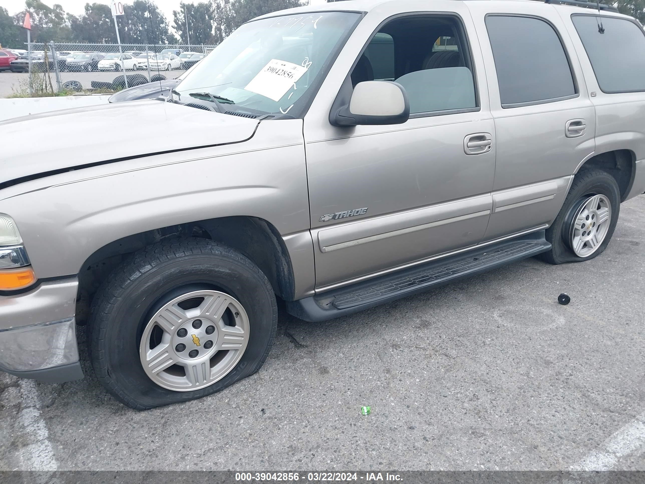 Photo 5 VIN: 1GNEK13T41J287759 - CHEVROLET TAHOE 