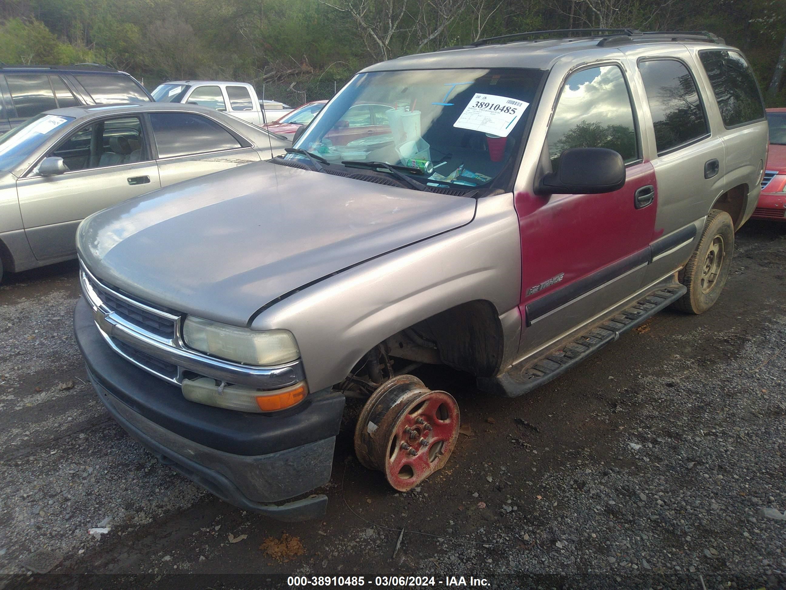 Photo 1 VIN: 1GNEK13T41R102496 - CHEVROLET TAHOE 