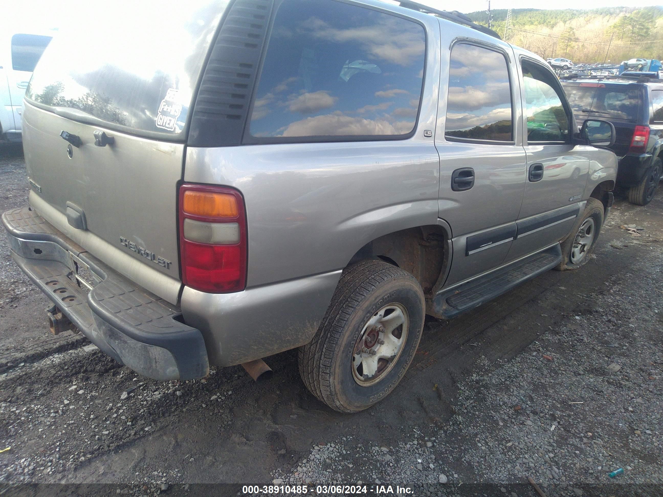 Photo 3 VIN: 1GNEK13T41R102496 - CHEVROLET TAHOE 