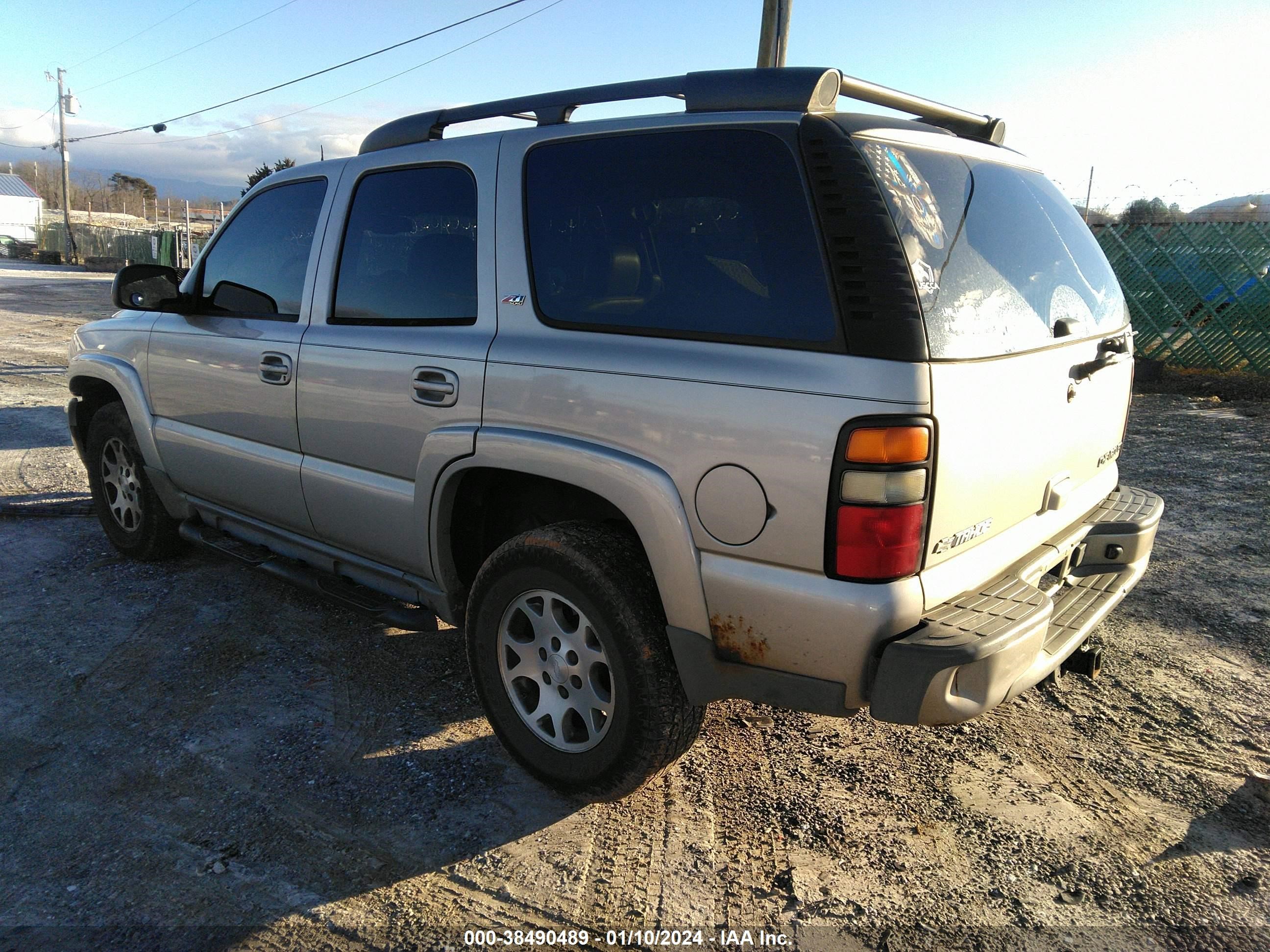 Photo 2 VIN: 1GNEK13T45R253876 - CHEVROLET TAHOE 