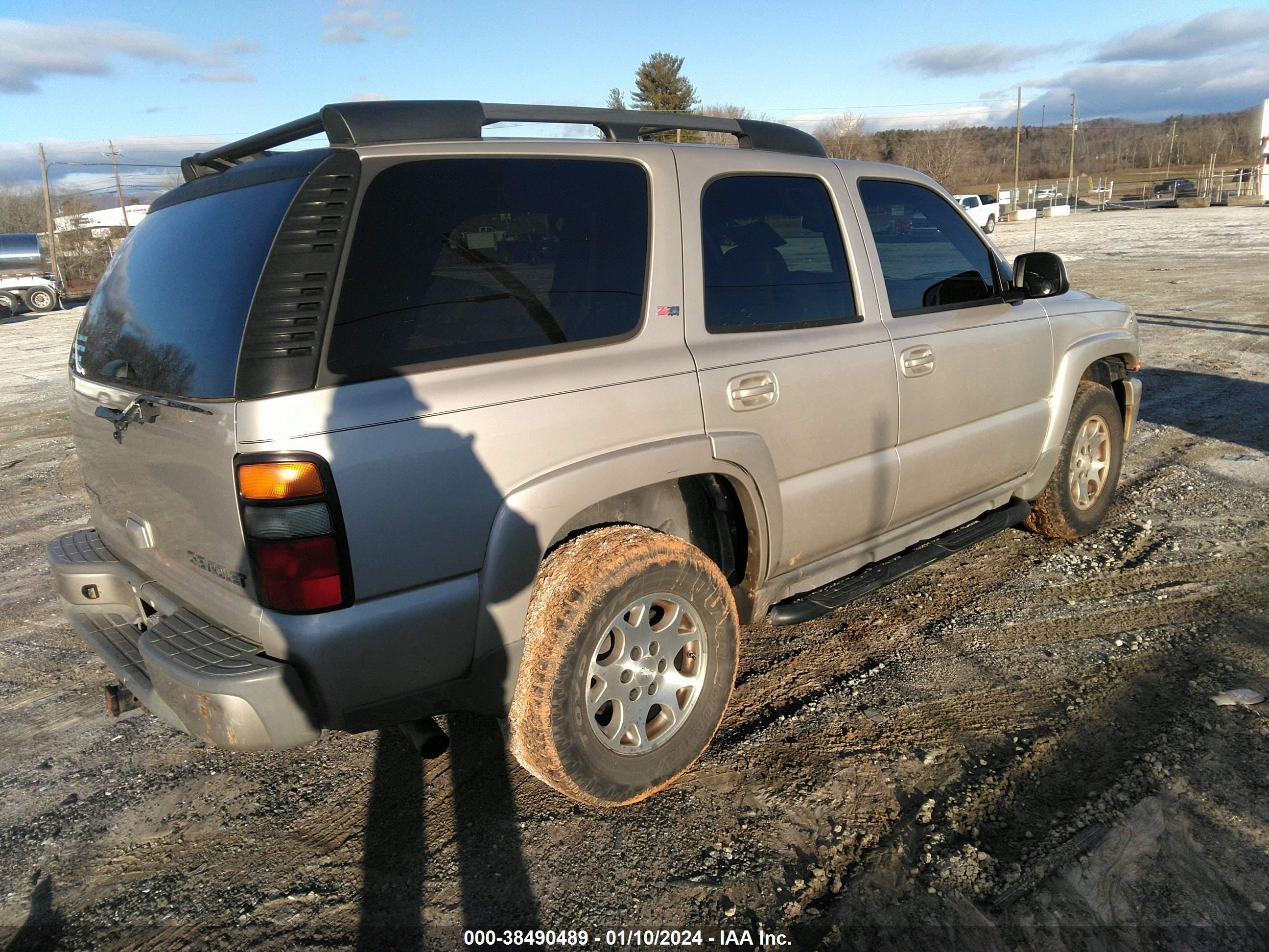 Photo 3 VIN: 1GNEK13T45R253876 - CHEVROLET TAHOE 