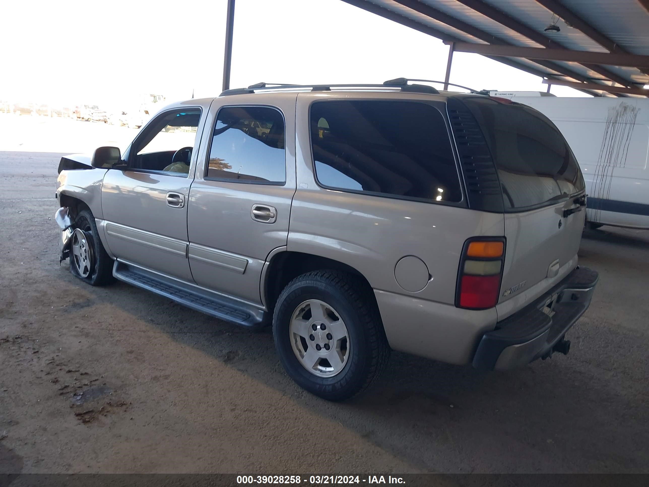 Photo 2 VIN: 1GNEK13T55J111695 - CHEVROLET TAHOE 