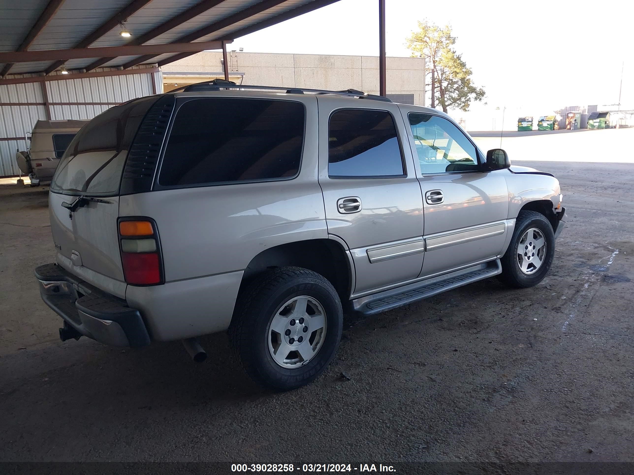 Photo 3 VIN: 1GNEK13T55J111695 - CHEVROLET TAHOE 