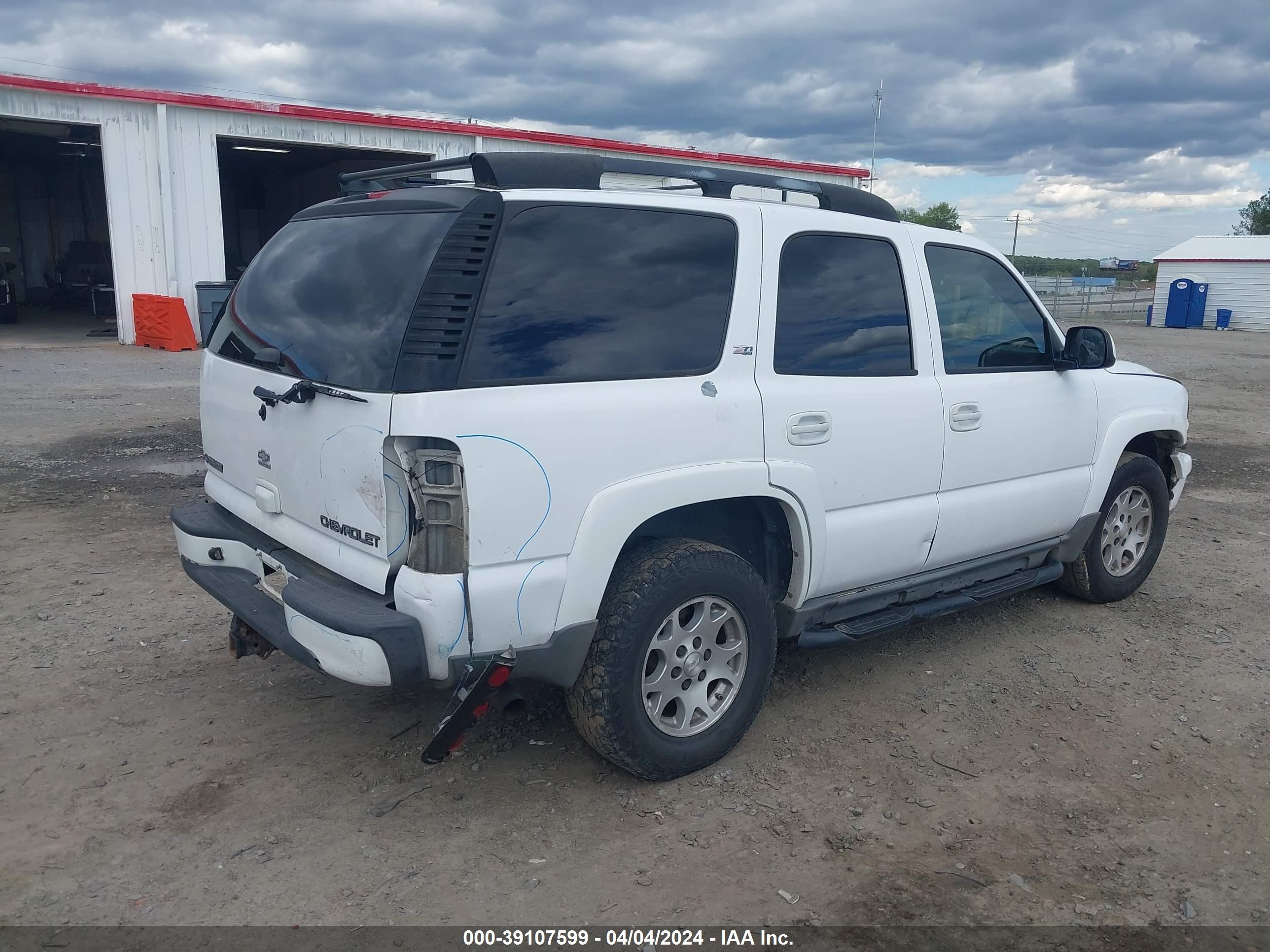 Photo 3 VIN: 1GNEK13T55R251506 - CHEVROLET TAHOE 