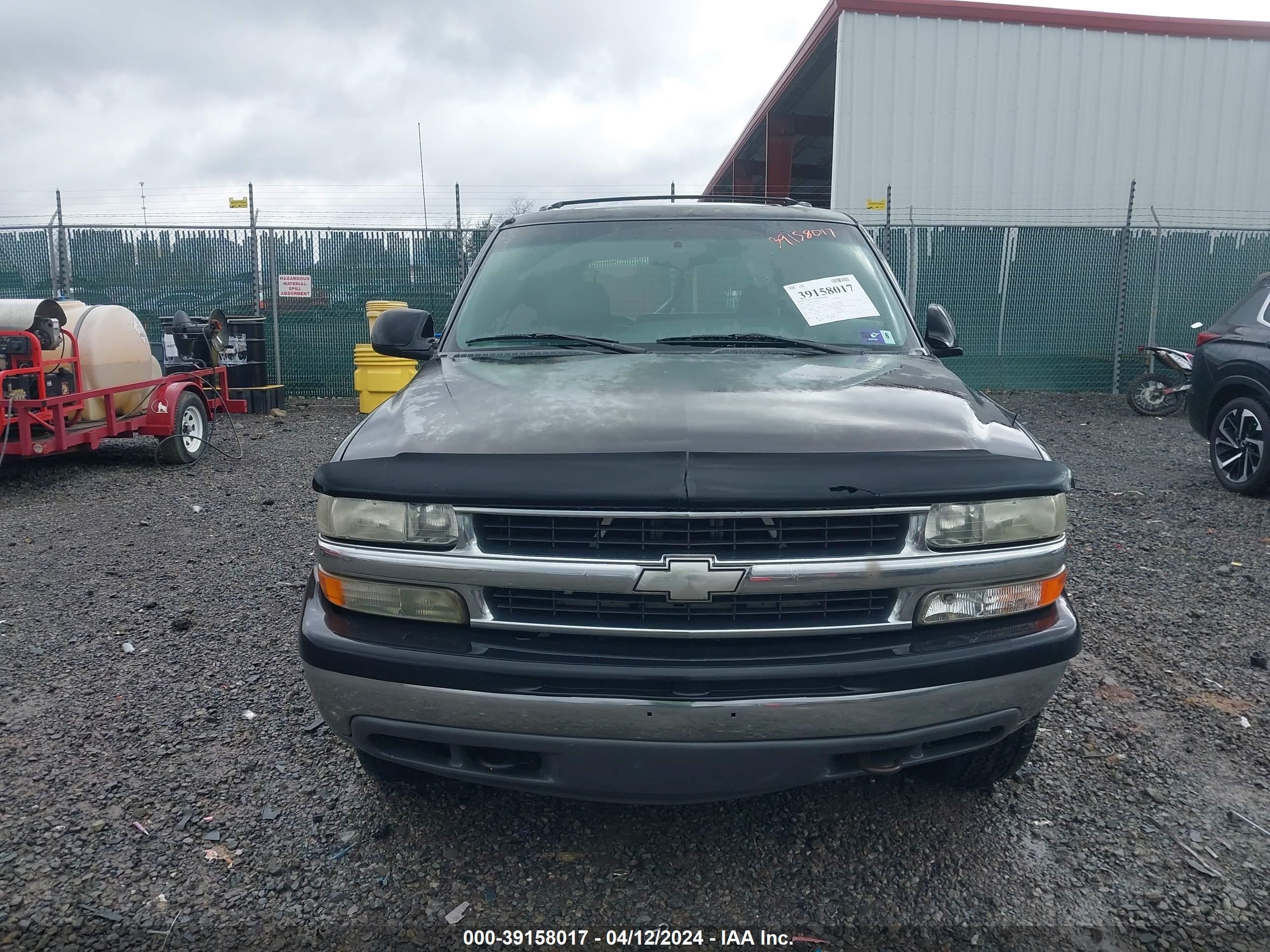 Photo 11 VIN: 1GNEK13T5YJ187387 - CHEVROLET TAHOE 