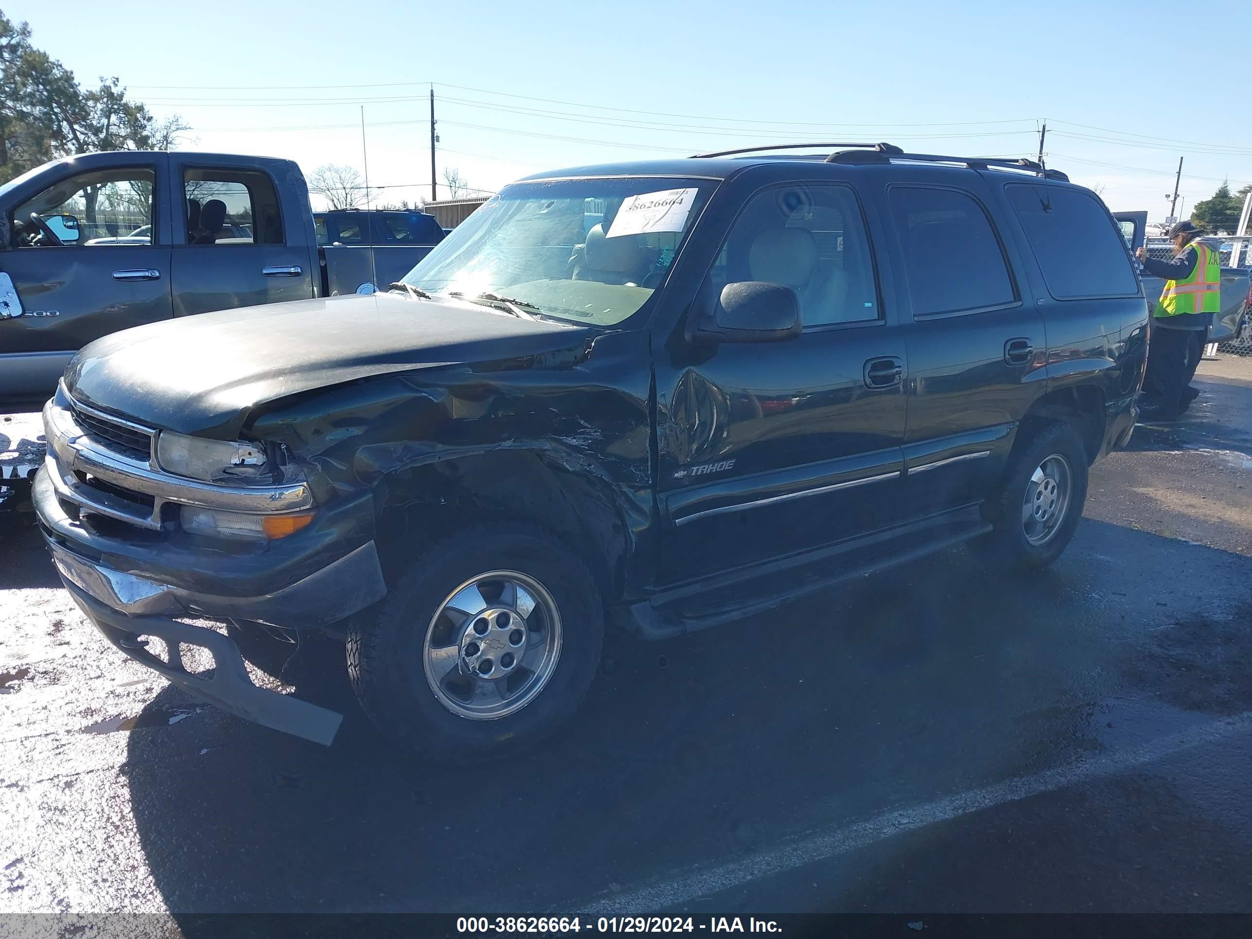 Photo 1 VIN: 1GNEK13T61R132910 - CHEVROLET TAHOE 