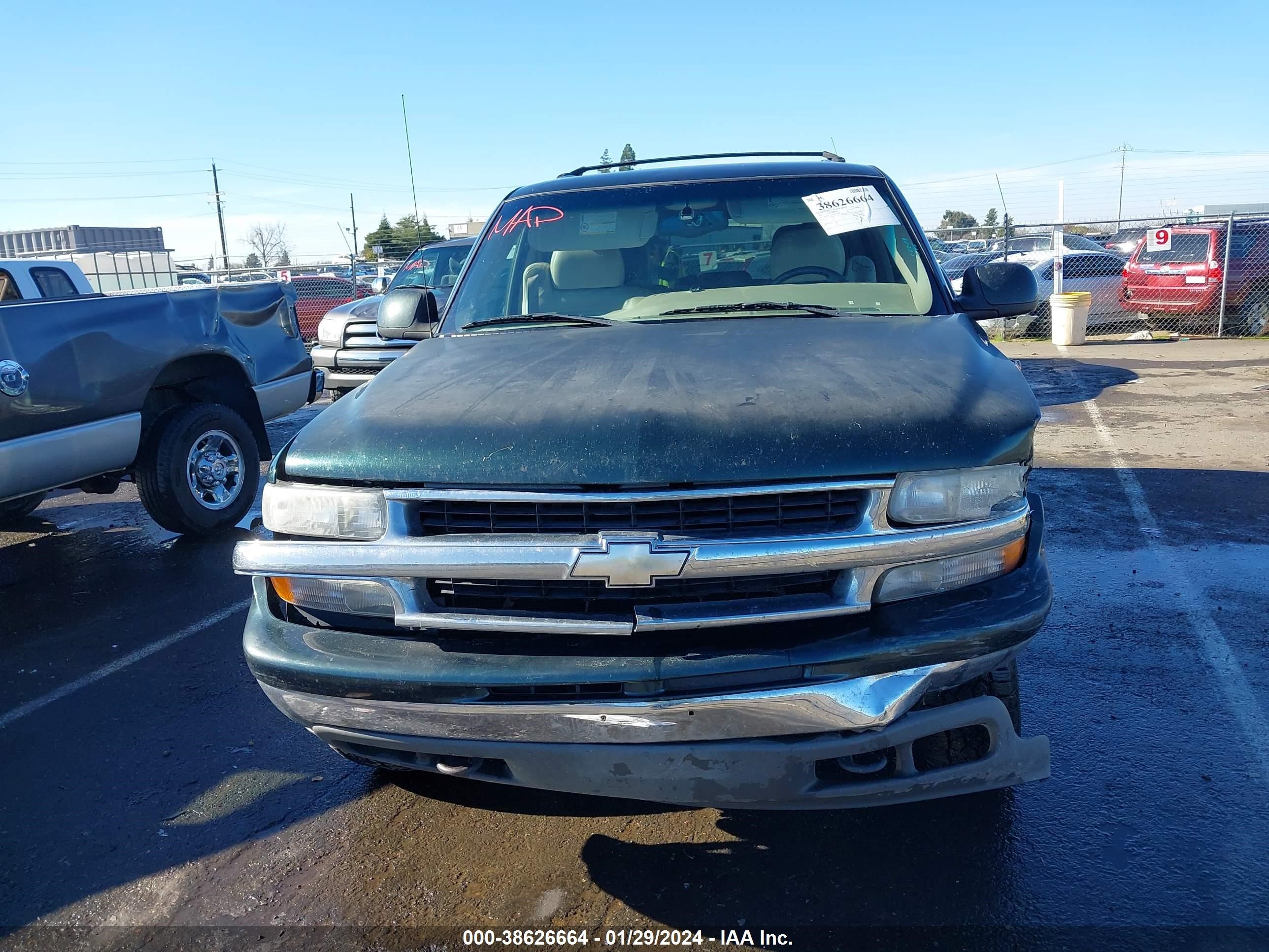 Photo 11 VIN: 1GNEK13T61R132910 - CHEVROLET TAHOE 