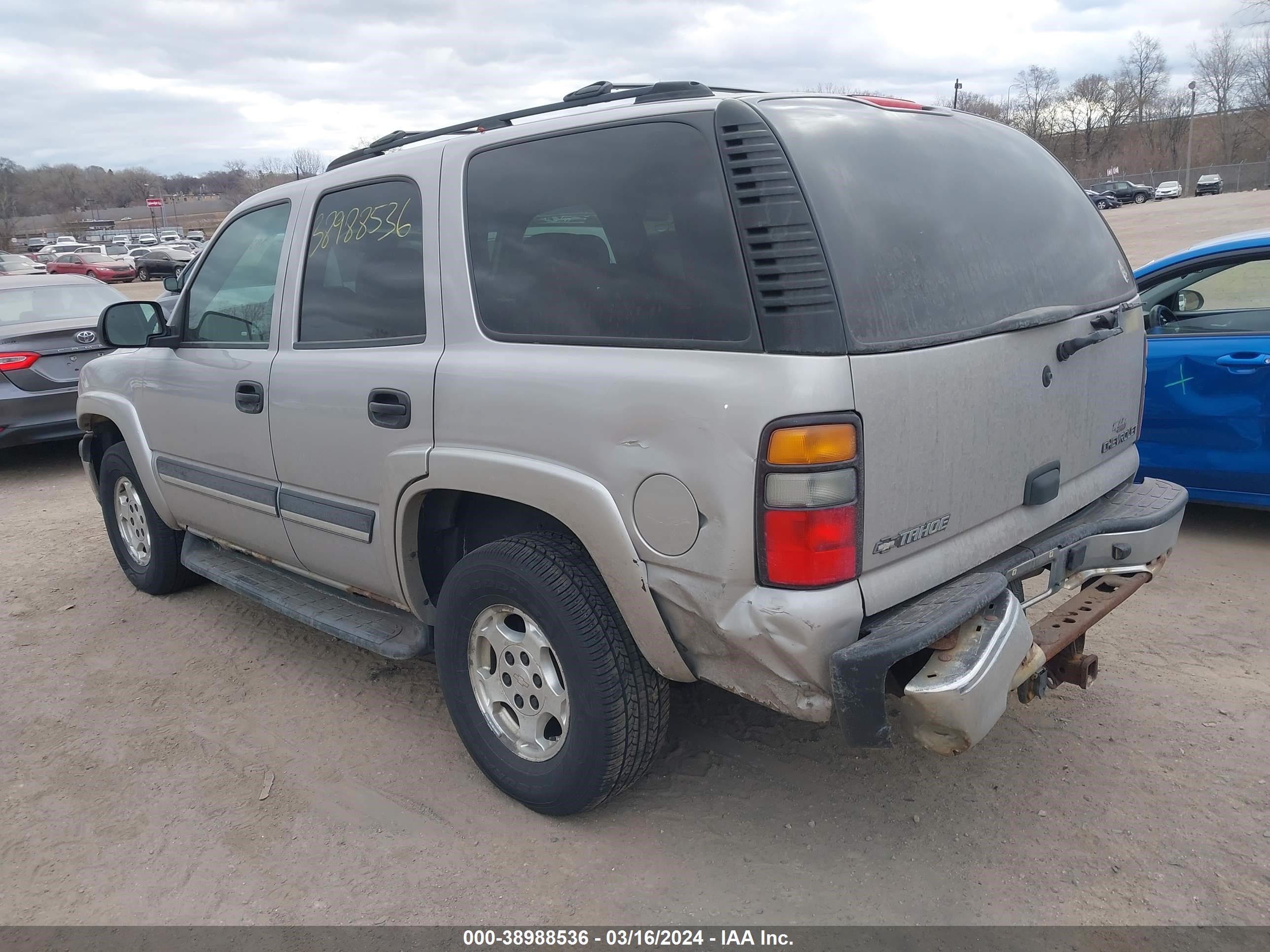 Photo 2 VIN: 1GNEK13T65J179603 - CHEVROLET TAHOE 