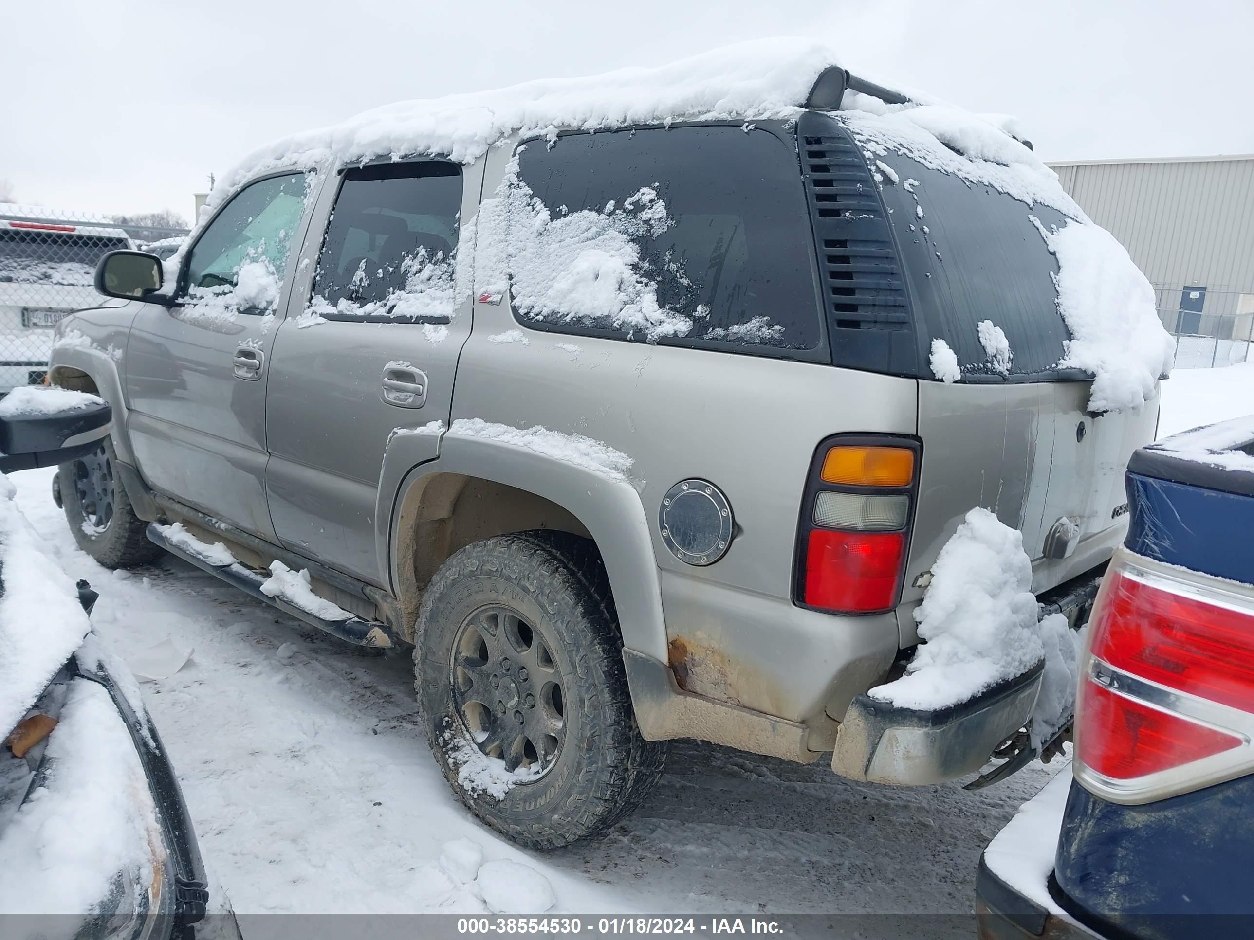 Photo 2 VIN: 1GNEK13T65R225433 - CHEVROLET TAHOE 