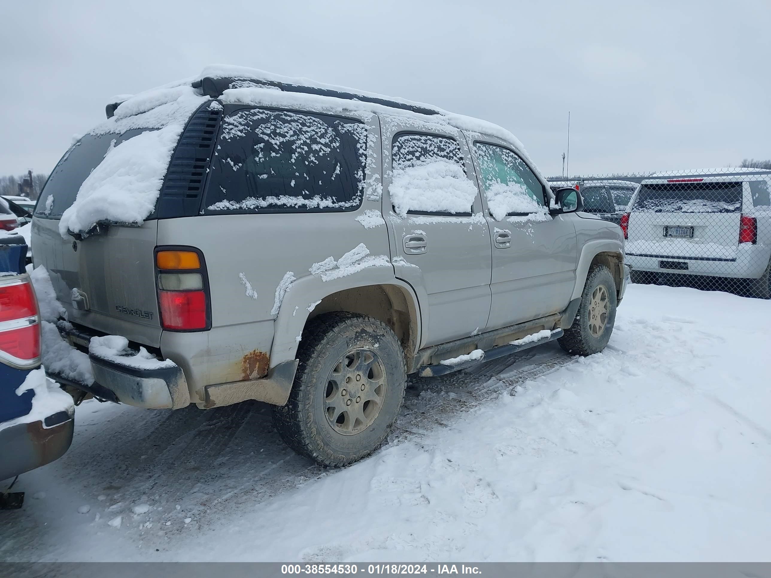 Photo 3 VIN: 1GNEK13T65R225433 - CHEVROLET TAHOE 