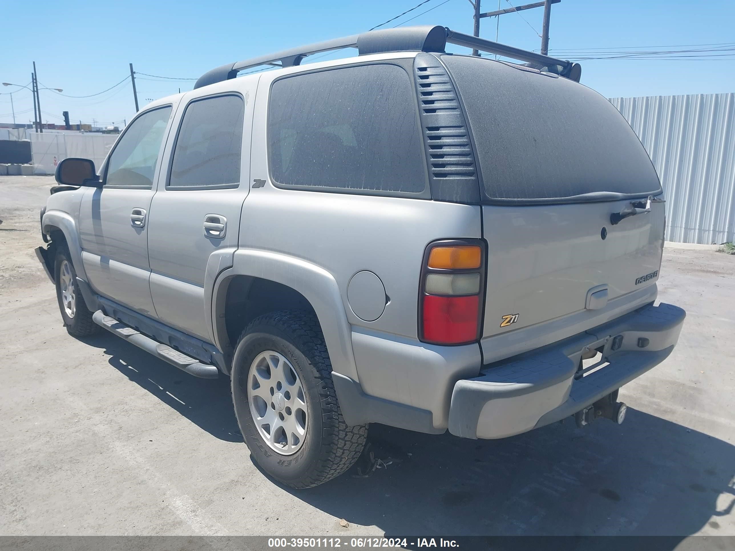 Photo 2 VIN: 1GNEK13T74R127171 - CHEVROLET TAHOE 