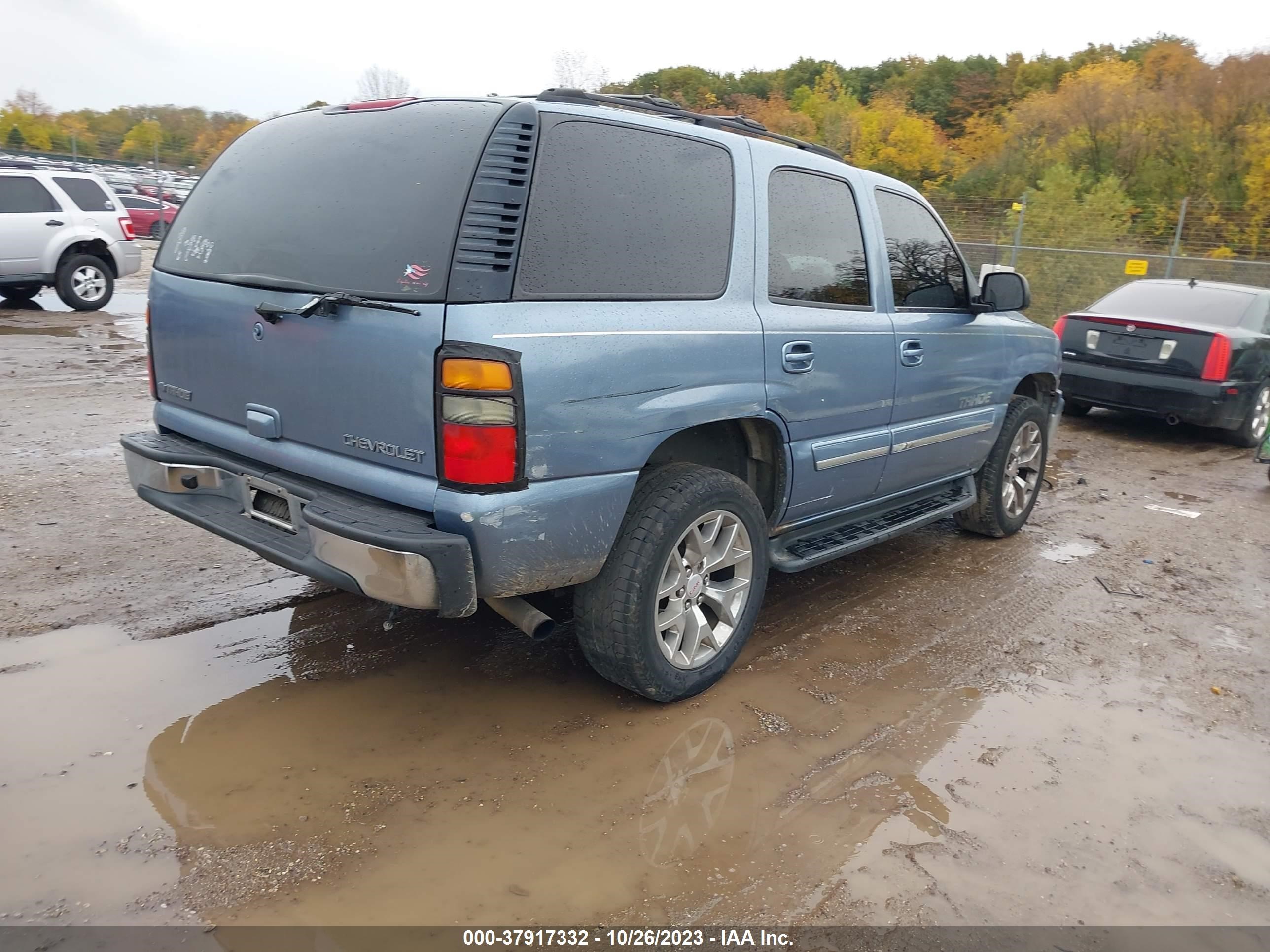 Photo 3 VIN: 1GNEK13T75J136372 - CHEVROLET TAHOE 