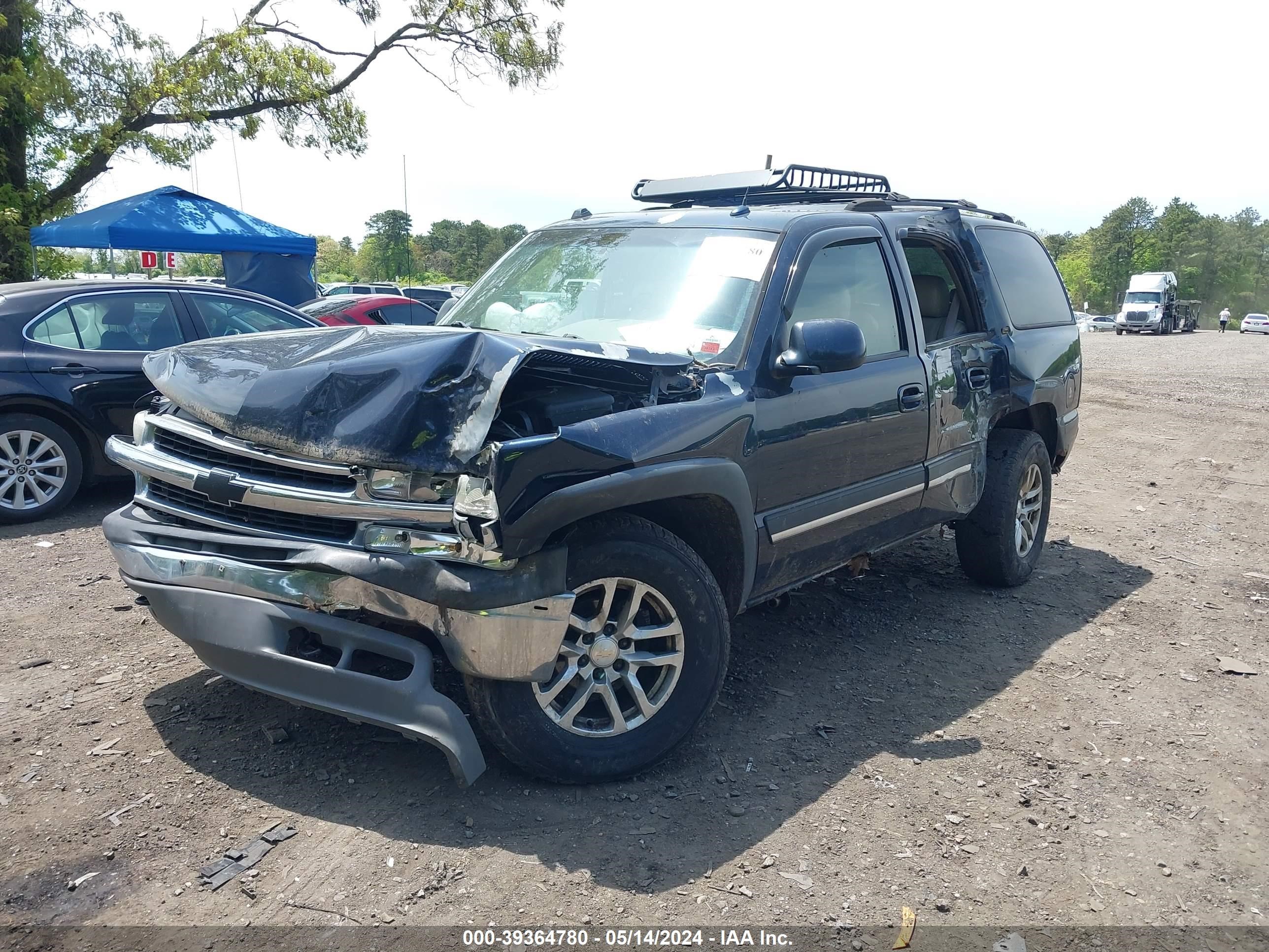 Photo 1 VIN: 1GNEK13T75J213001 - CHEVROLET TAHOE 